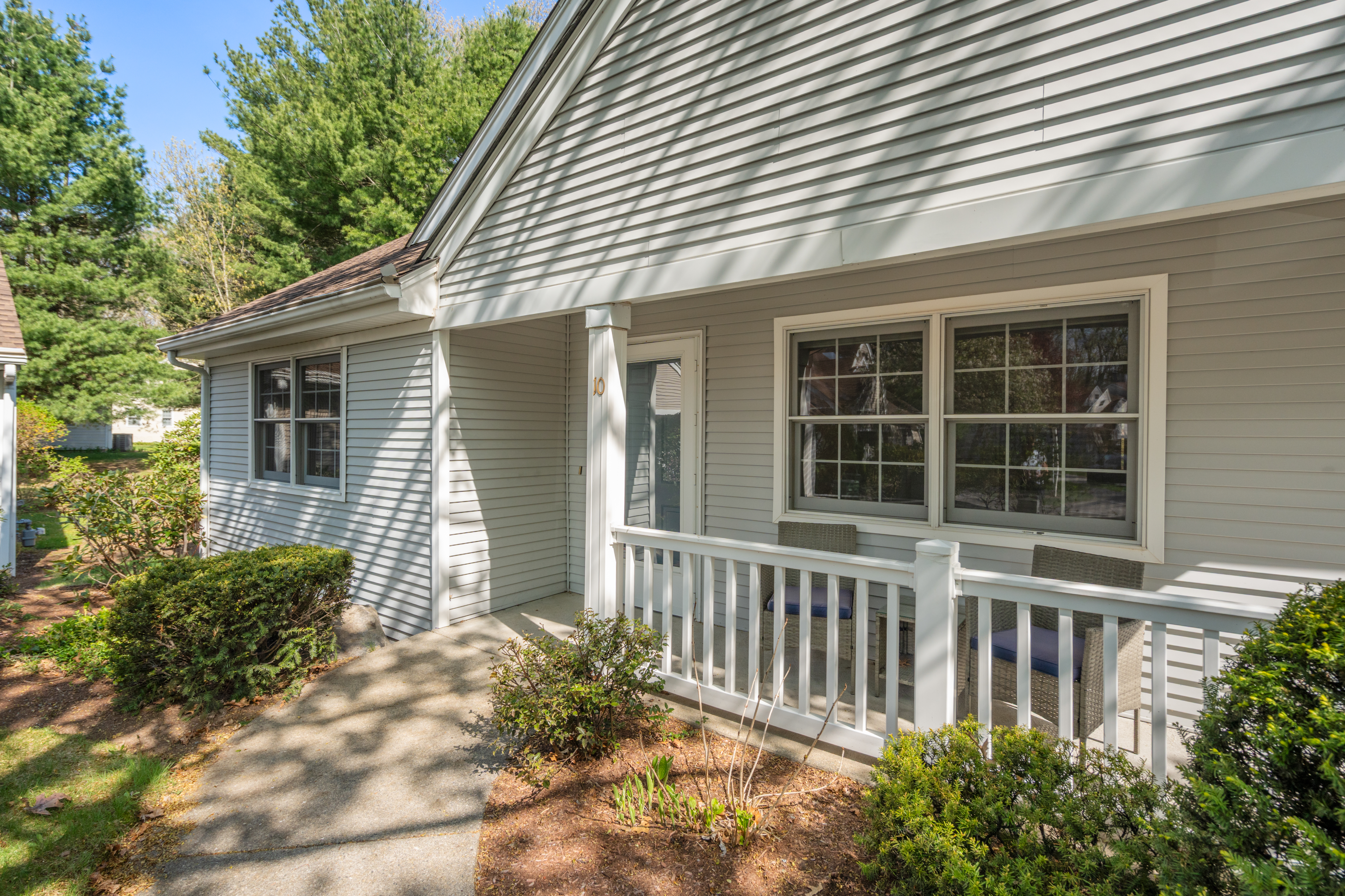 10 Cabot Drive Unit 51