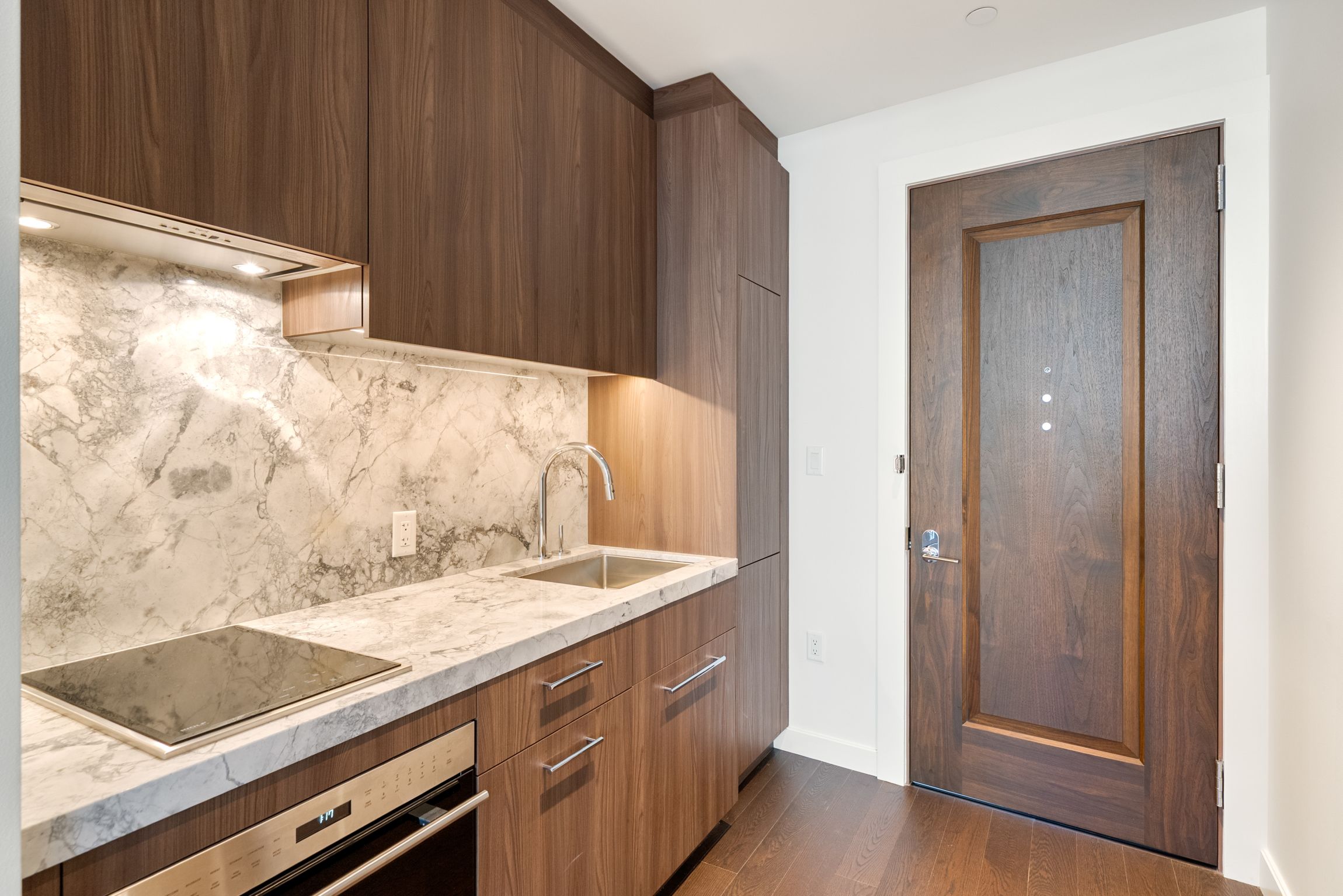 430 Stuart Street Unit# 1518