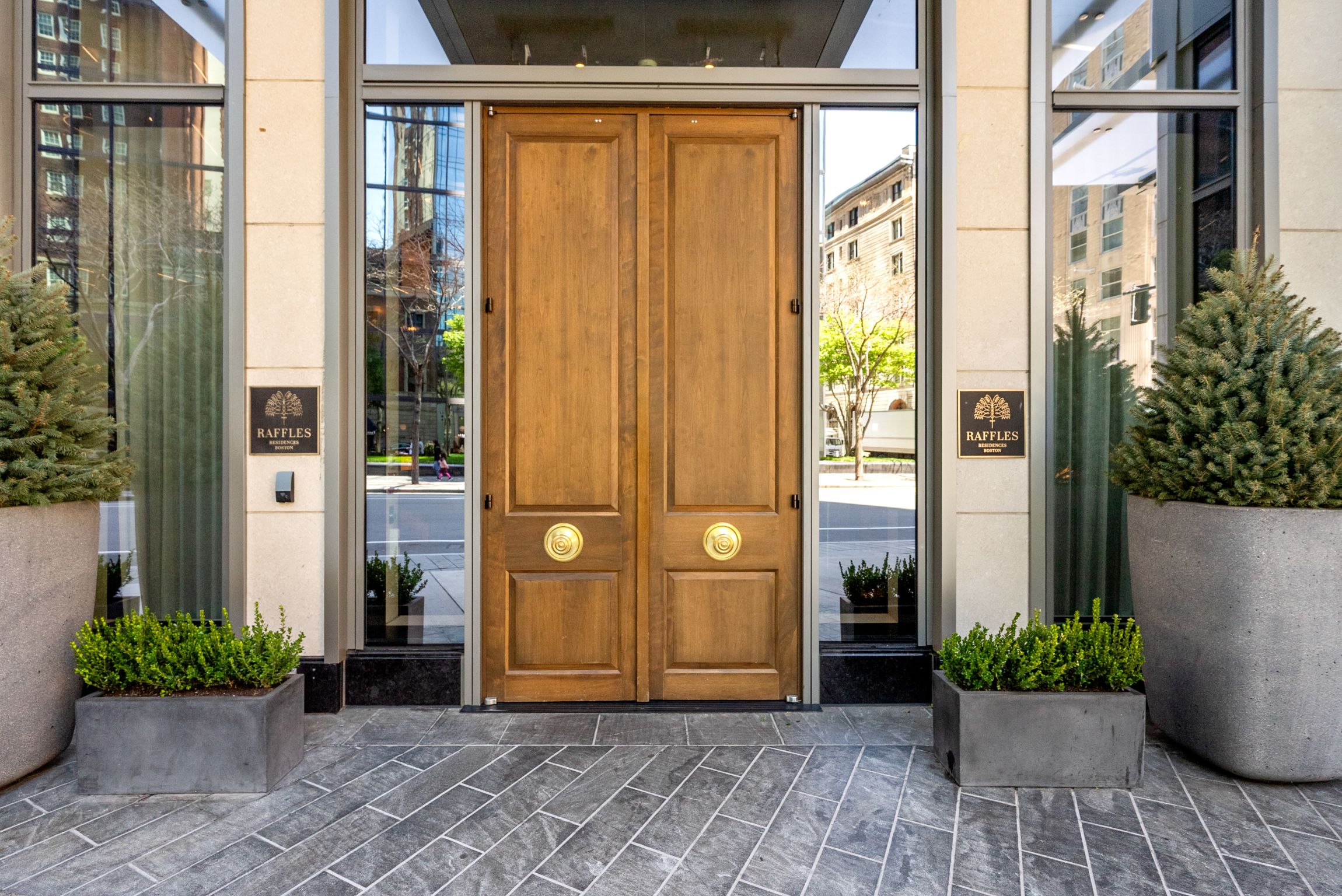 430 Stuart Street Unit# 1518