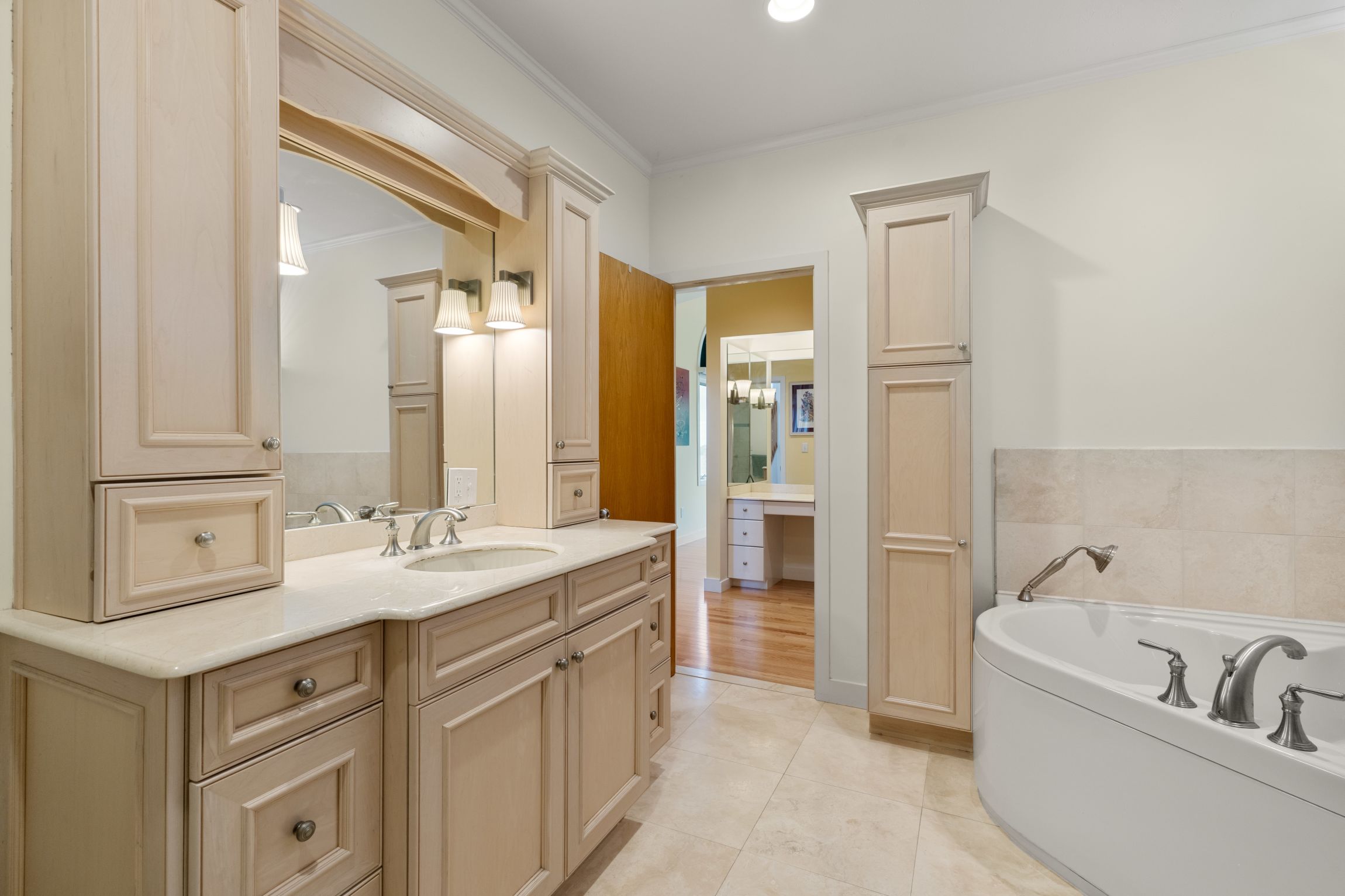 8 Schooner Ridge