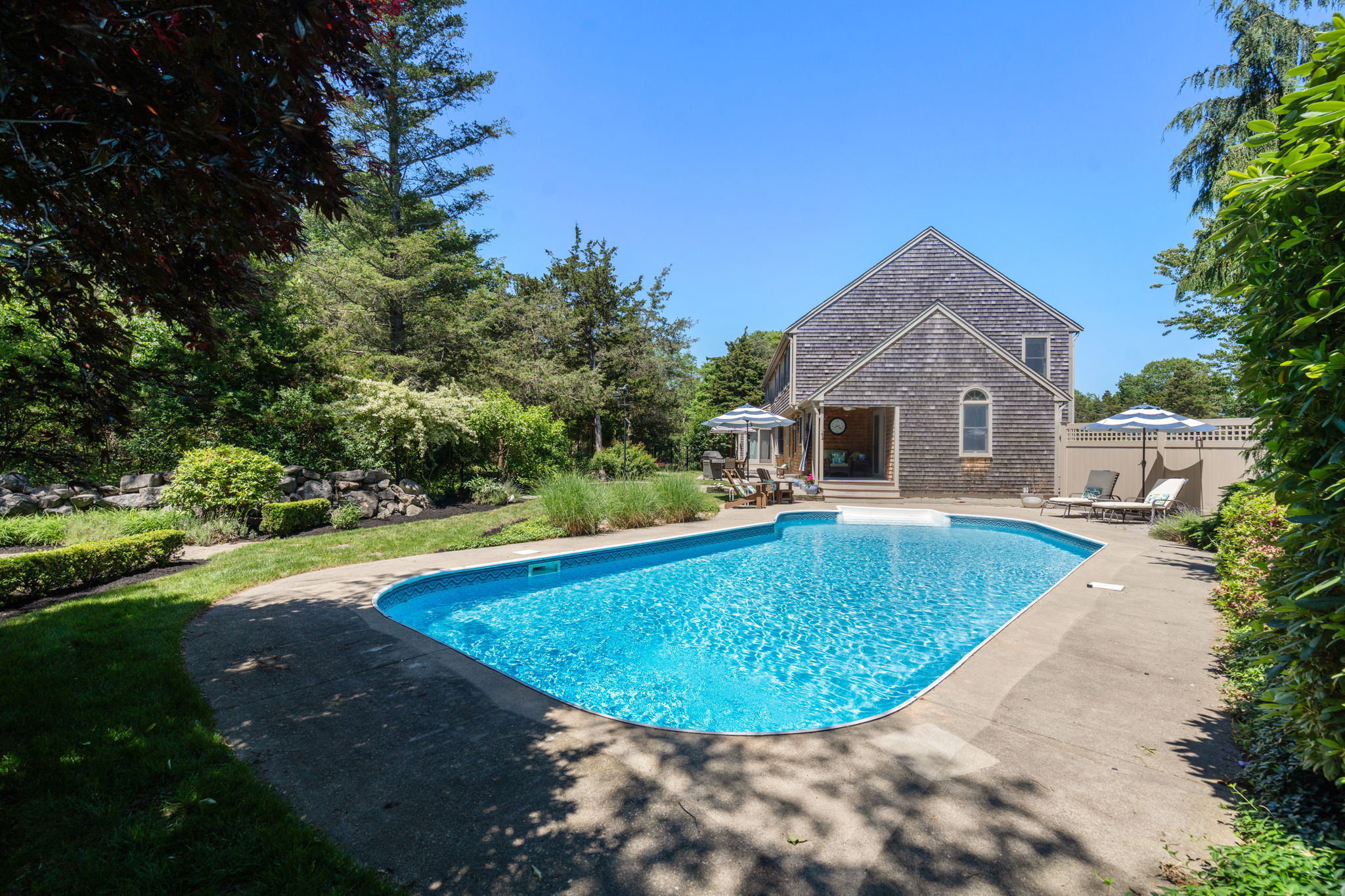 8 Ringbolt Road 