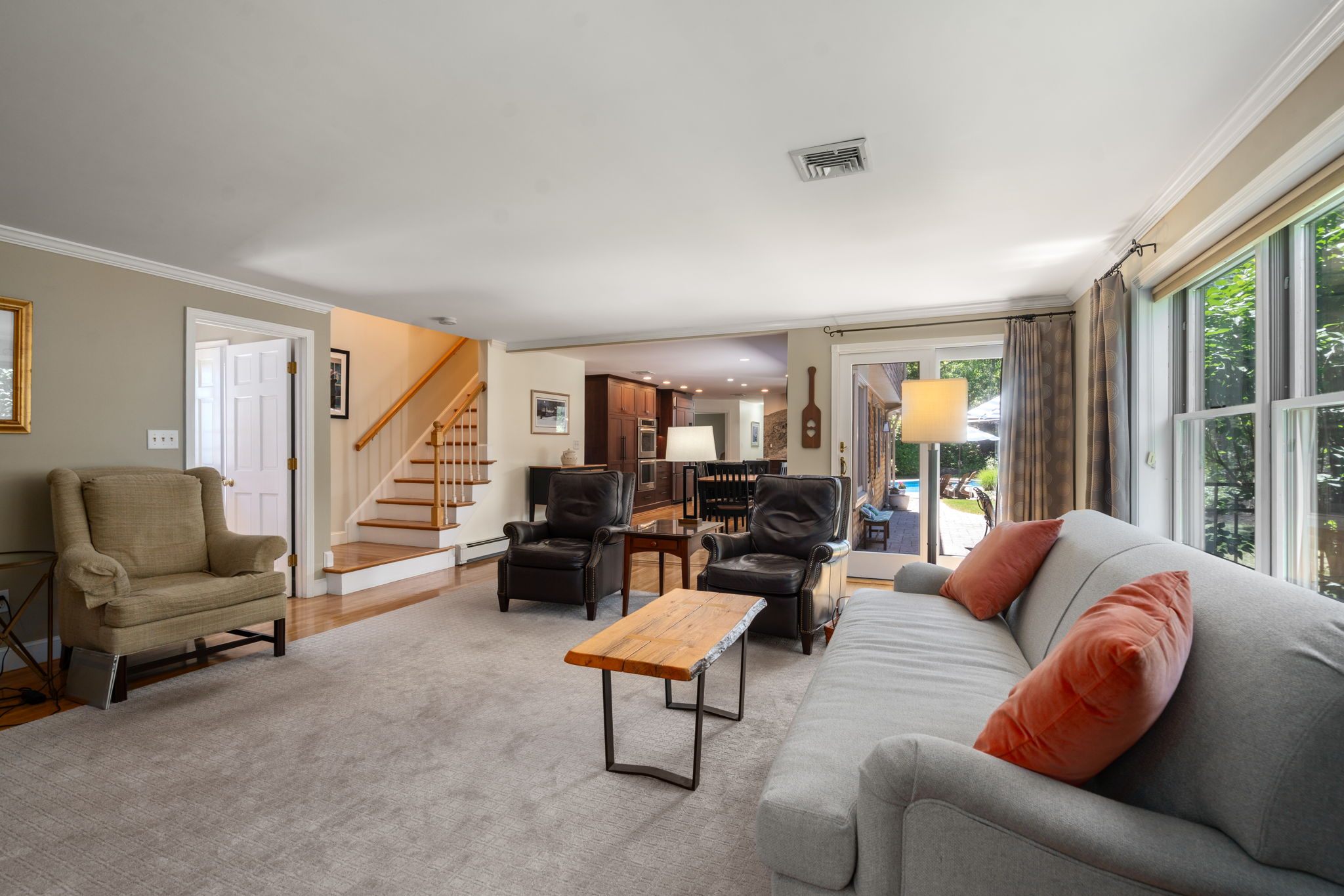 8 Ringbolt Road 