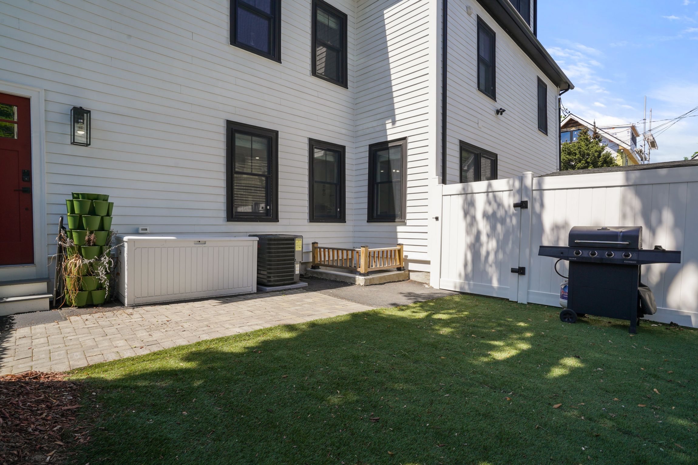 4 Fairlee Street 