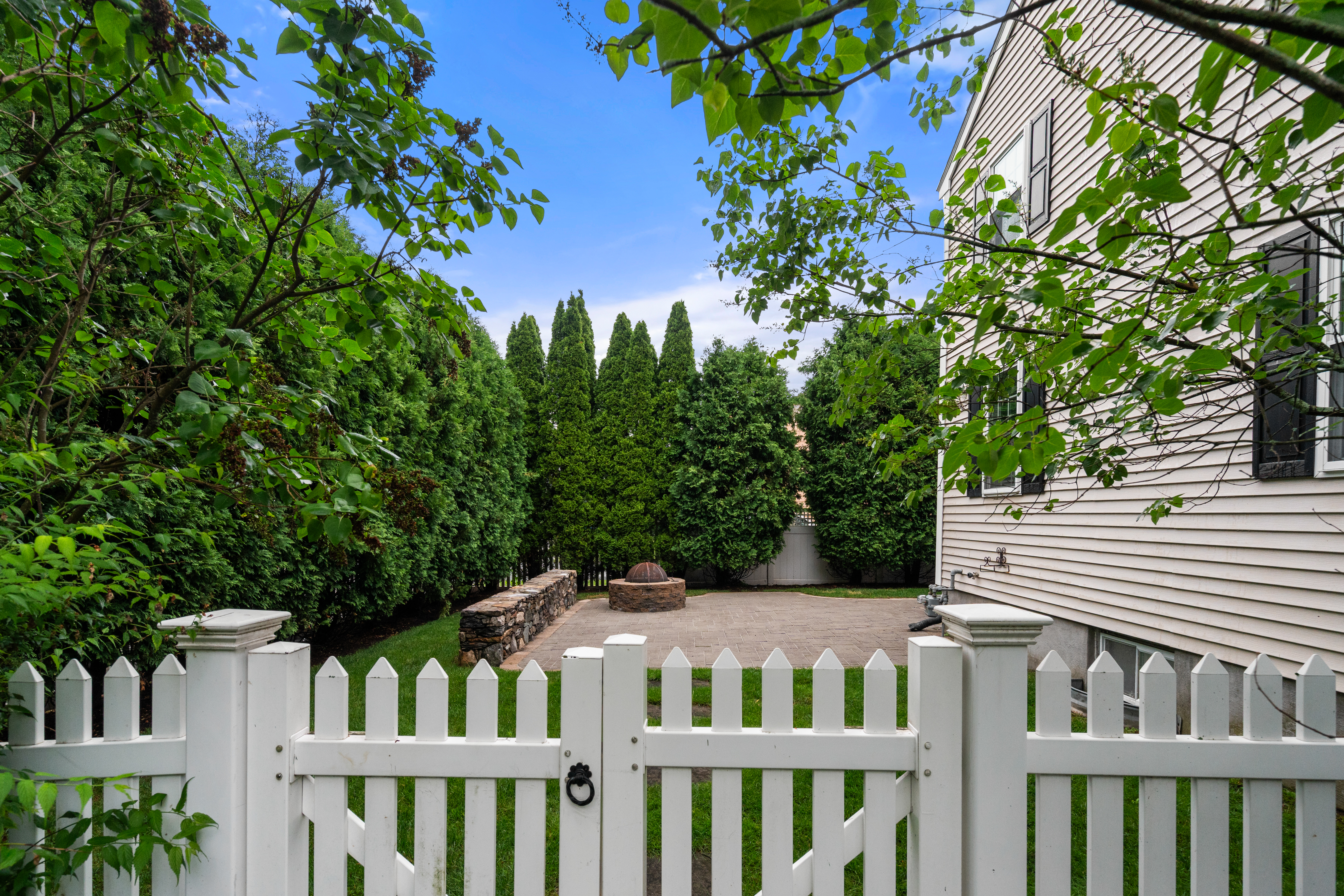 155 Oak Street 
