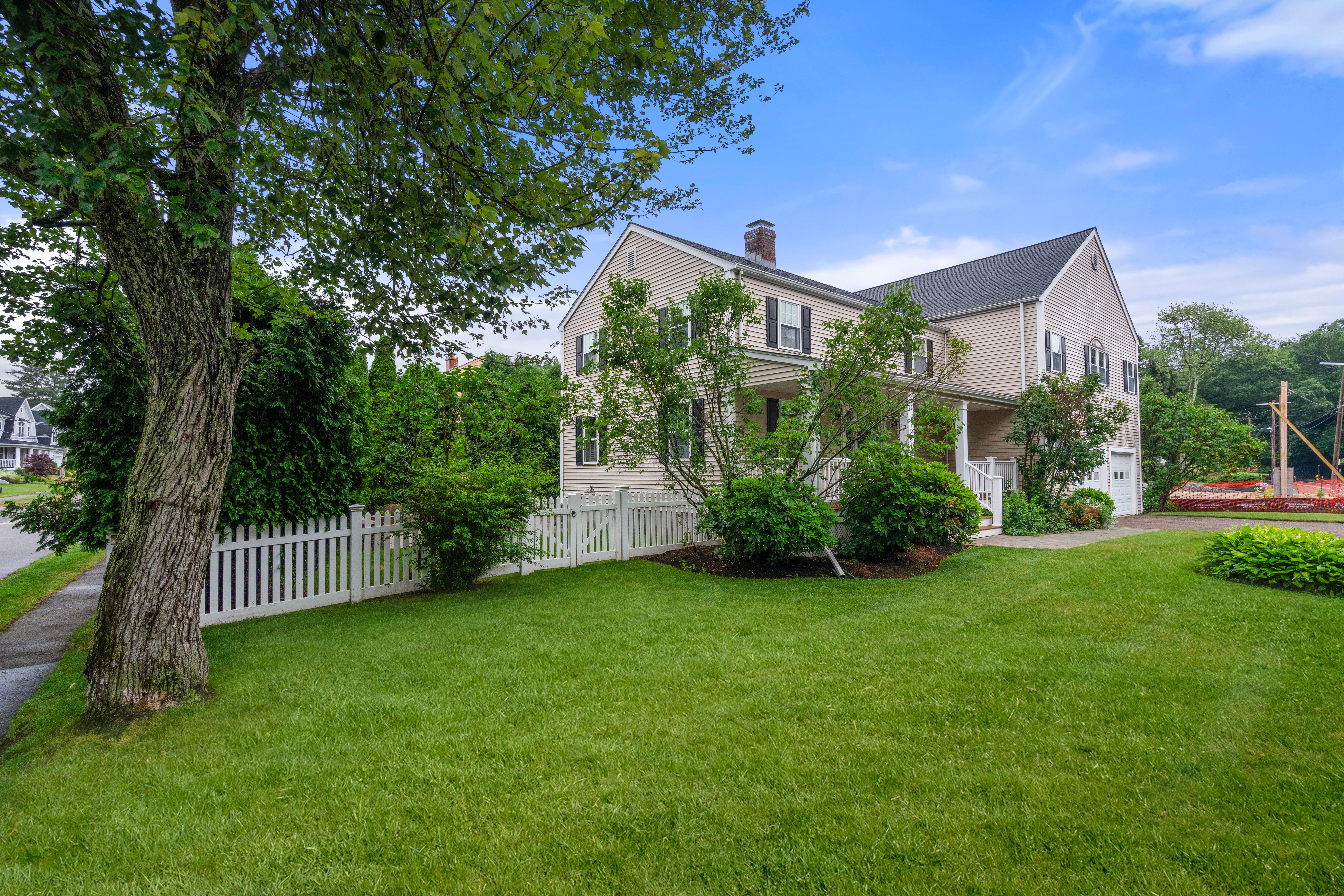 155 Oak Street 