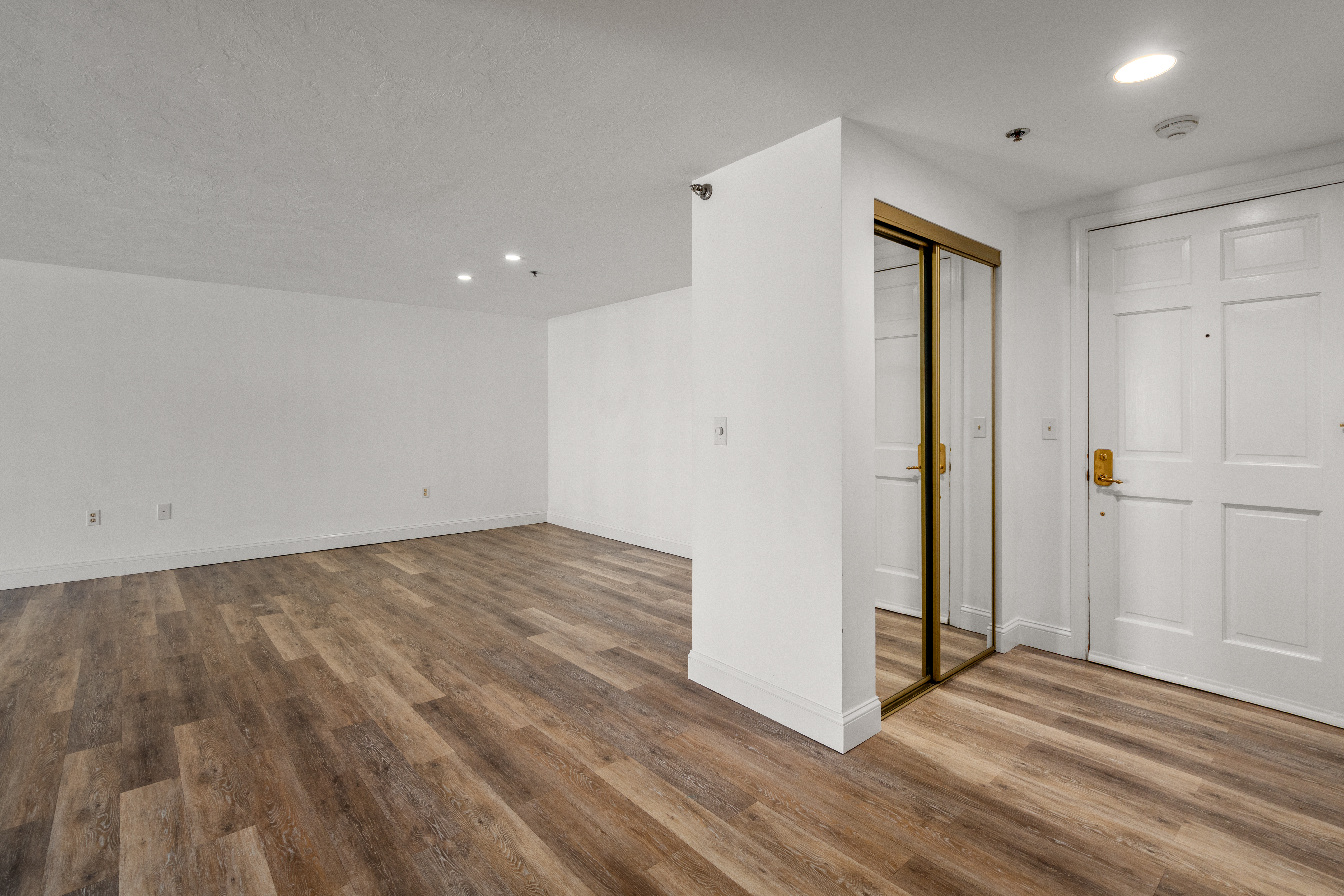 44 Elm Unit 102