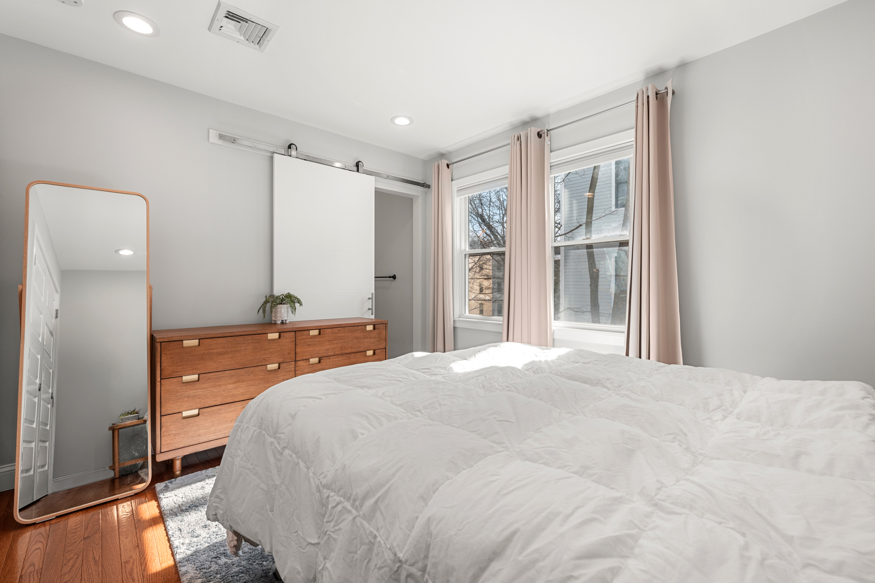 78 Rossmore Unit Two