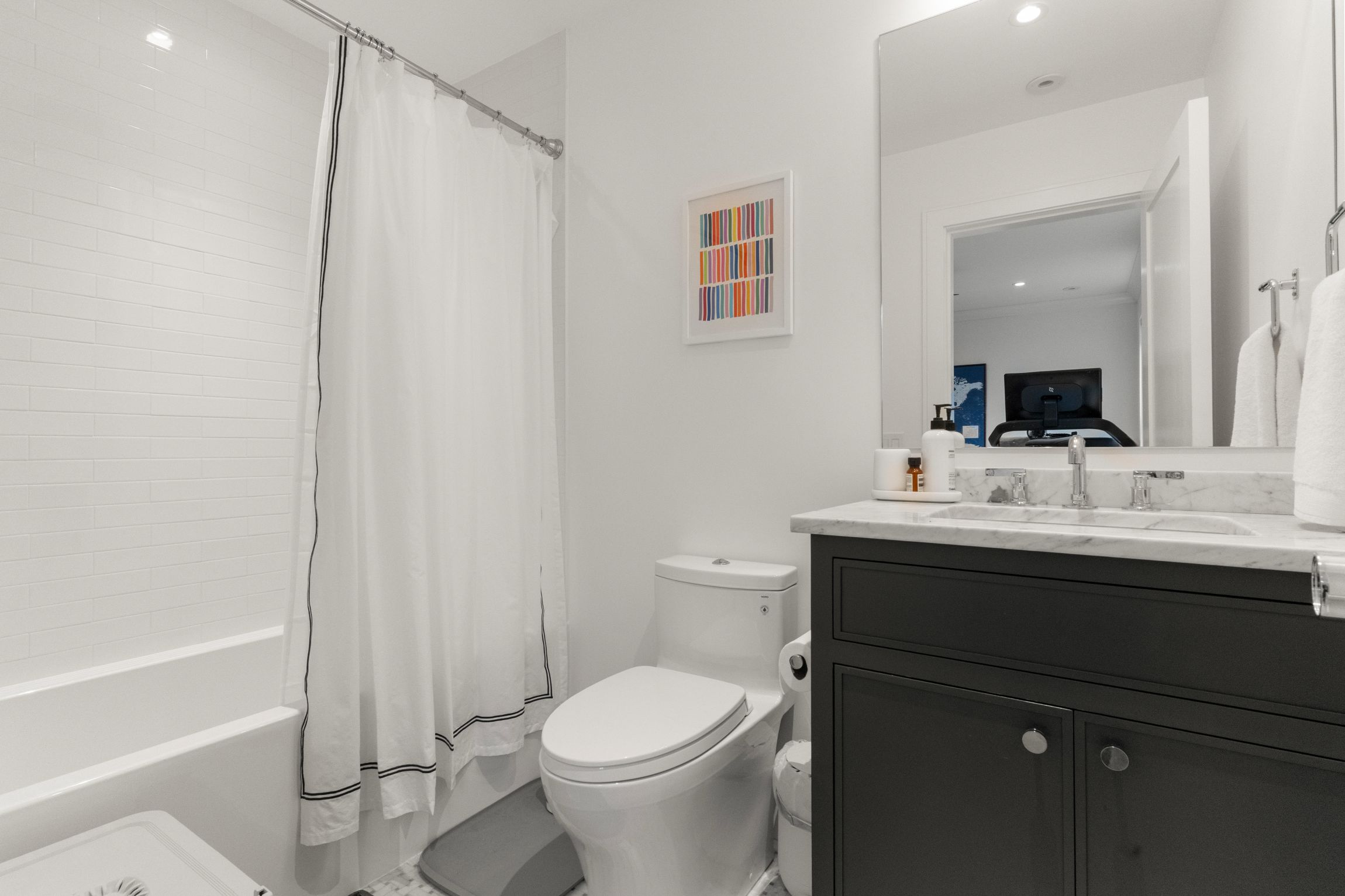 255 W Third Unit# 255