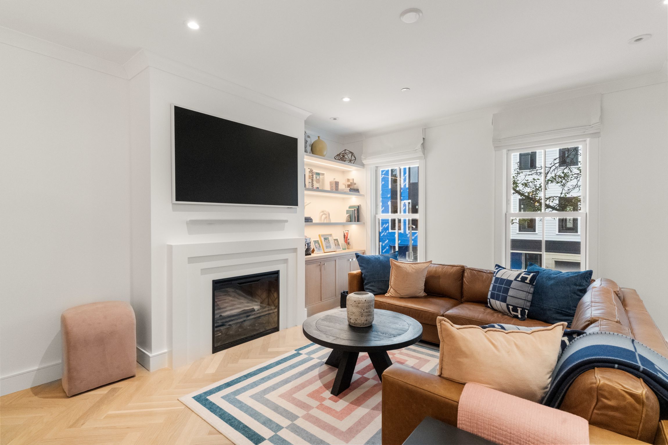 255 W Third Unit# 255