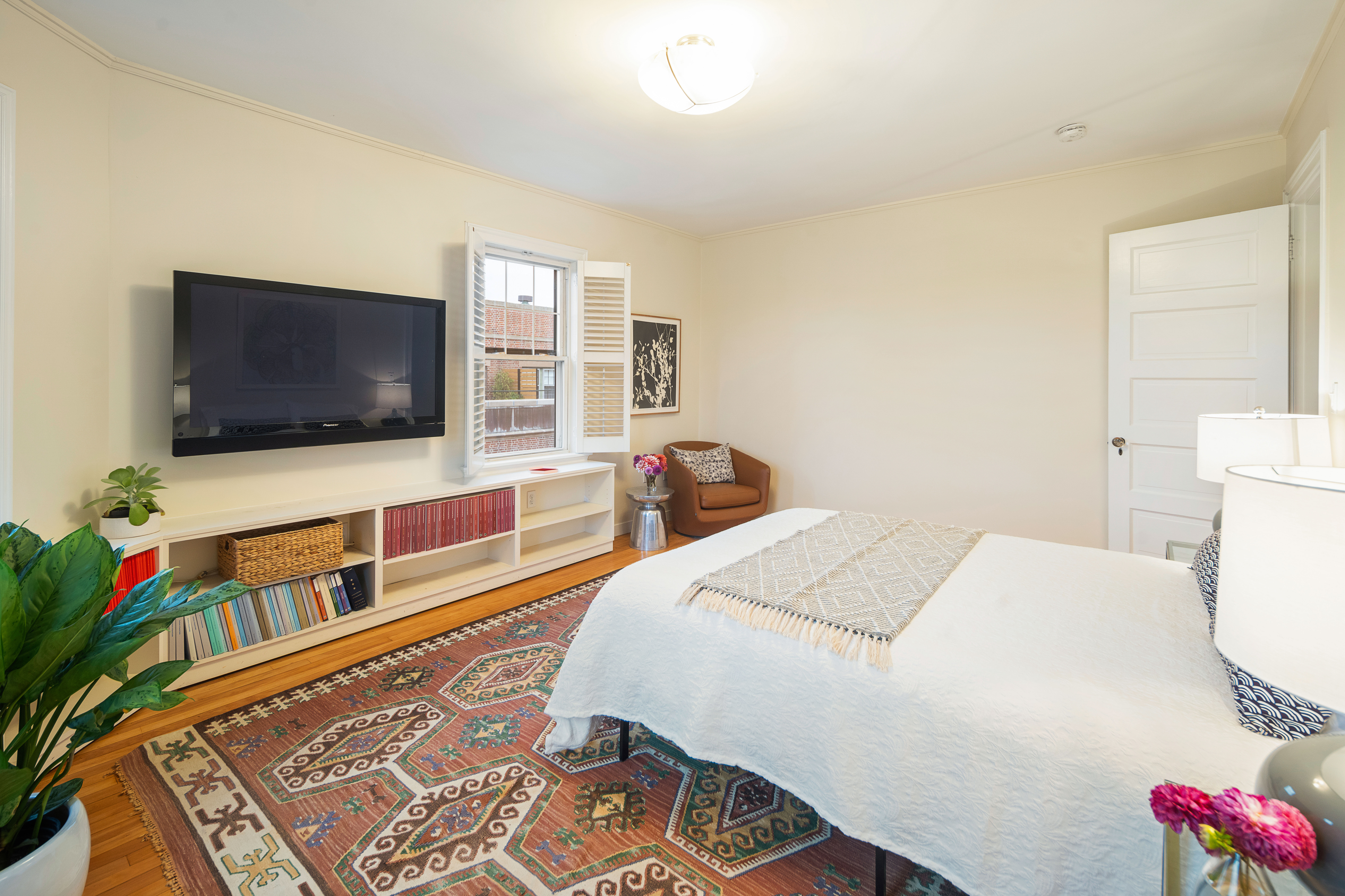 993 Memorial Drive Unit# 603