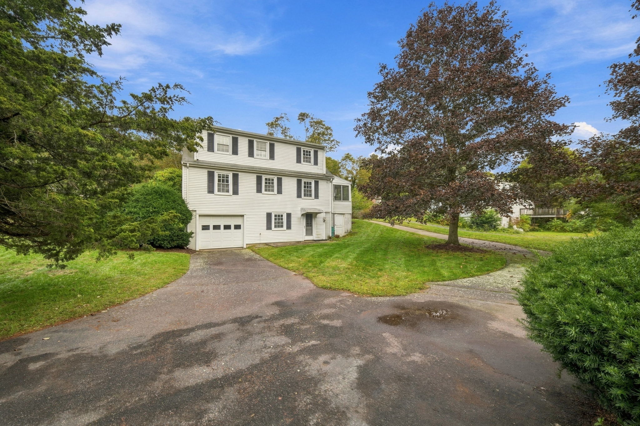 12 Riverside Drive