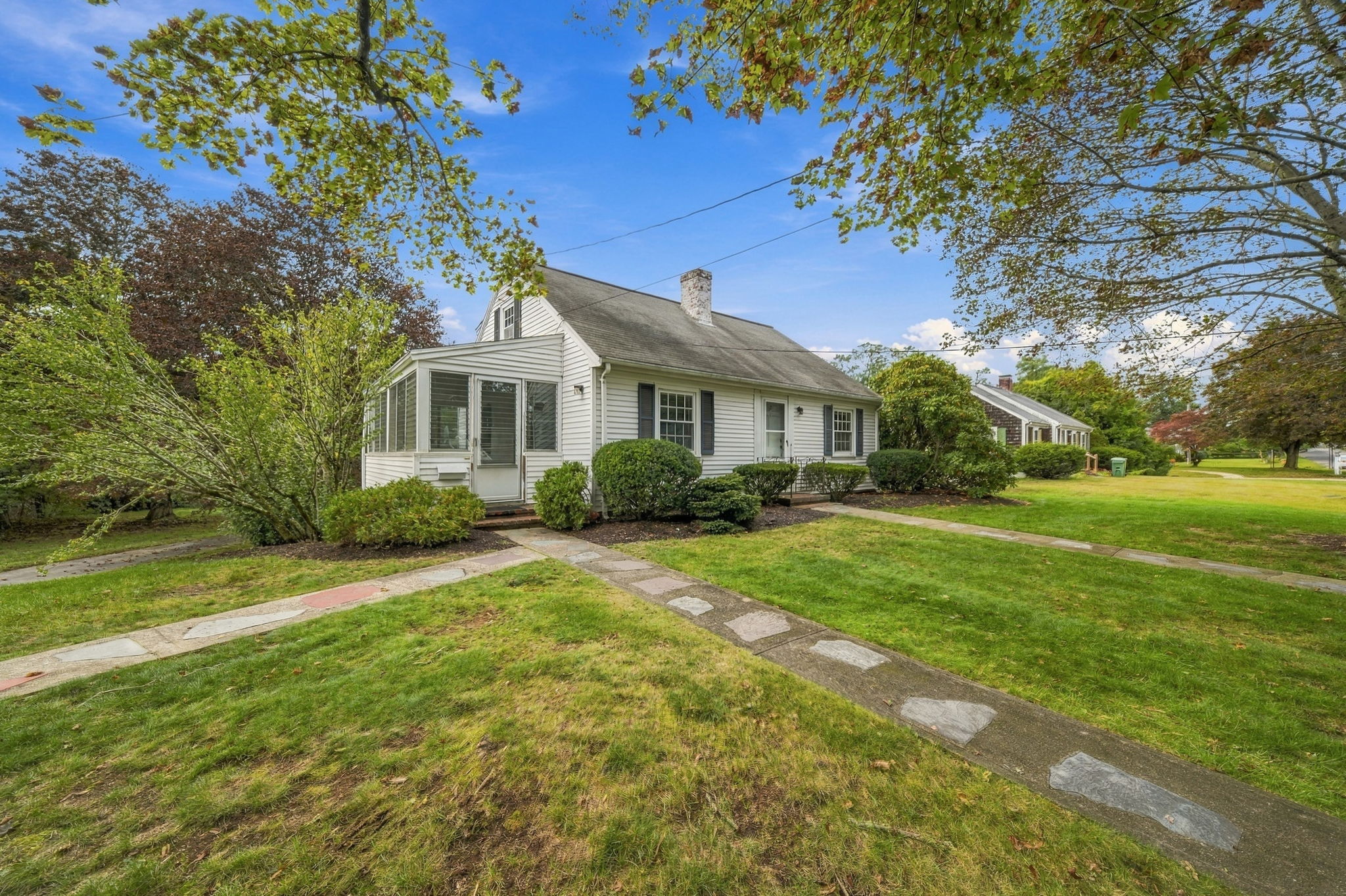 12 Riverside Drive
