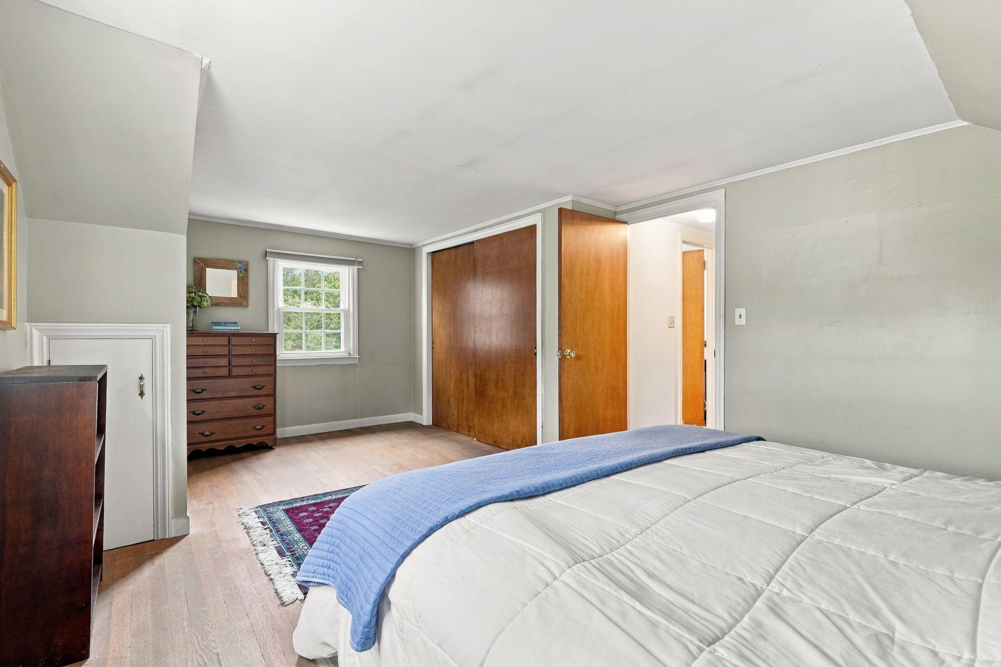12 Riverside Drive