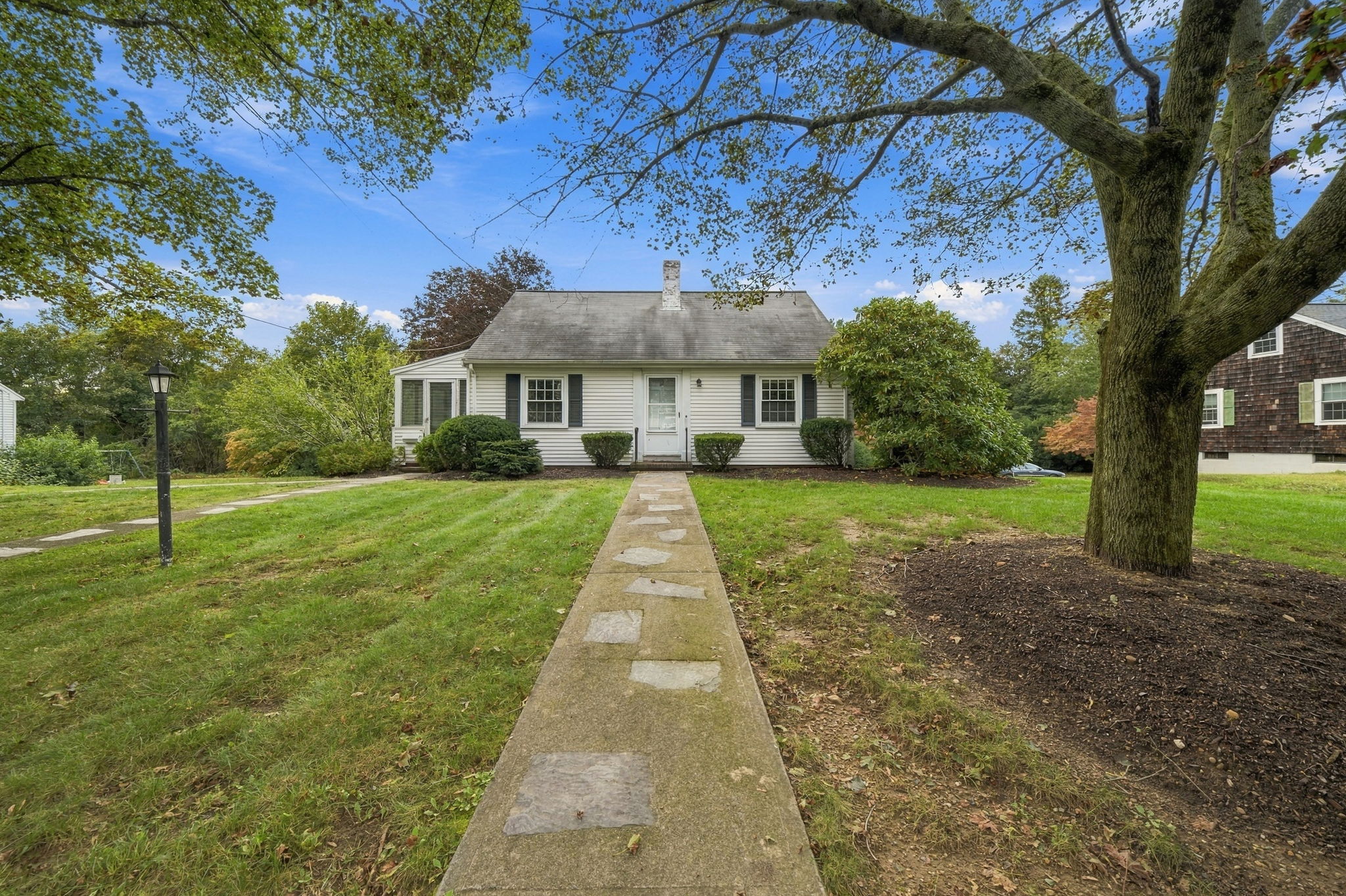 12 Riverside Drive