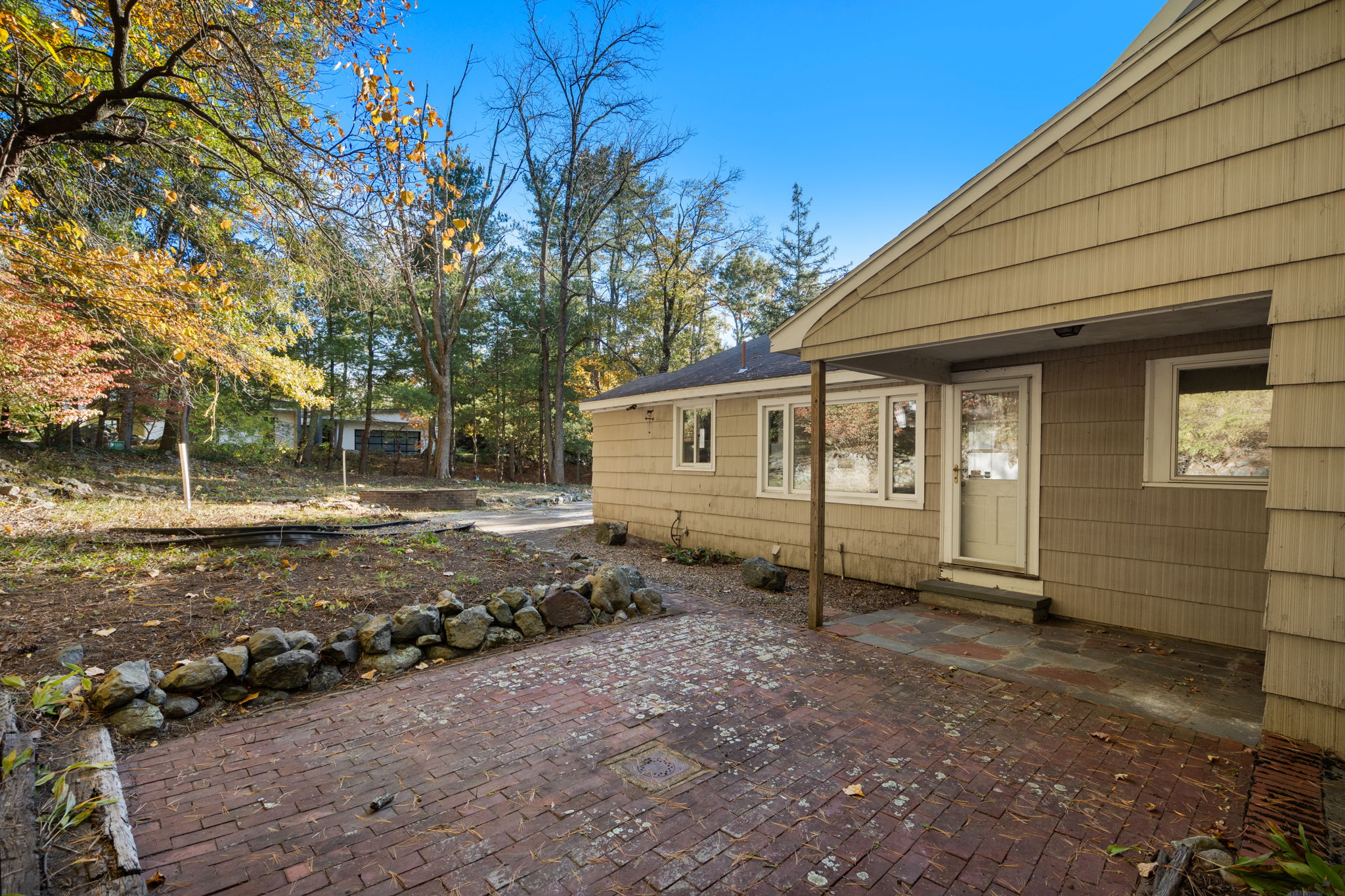 6 Overlook Drive 