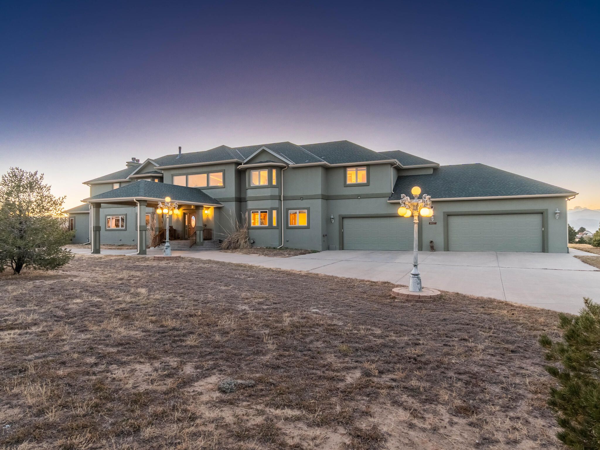 10807 N Chatfield Drive 