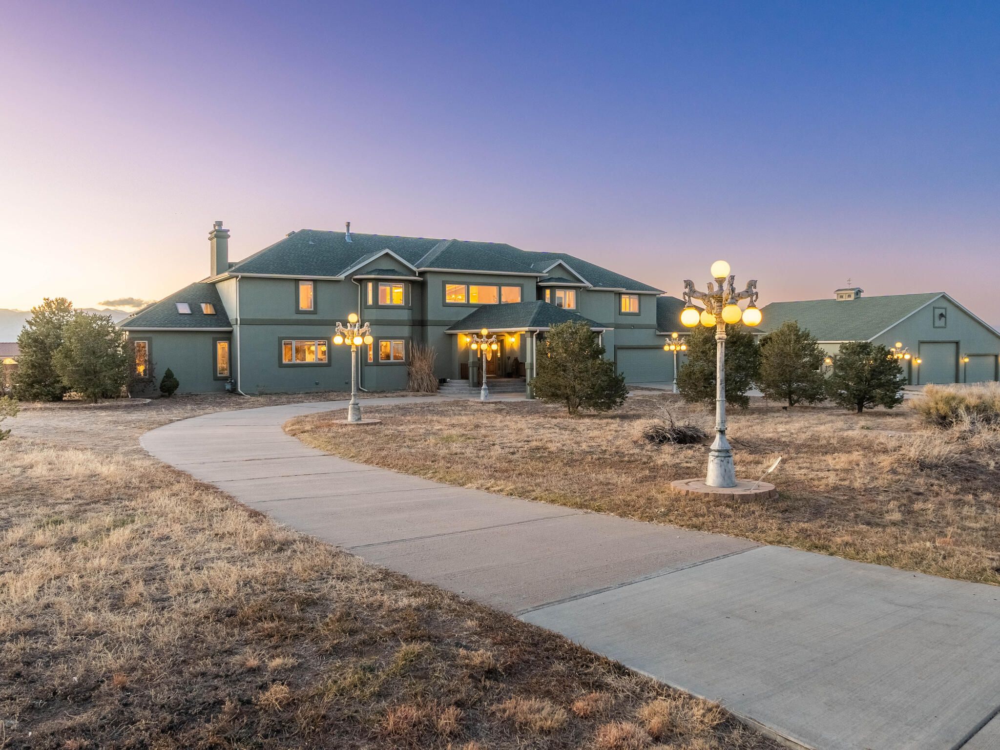 10807 N Chatfield Drive 