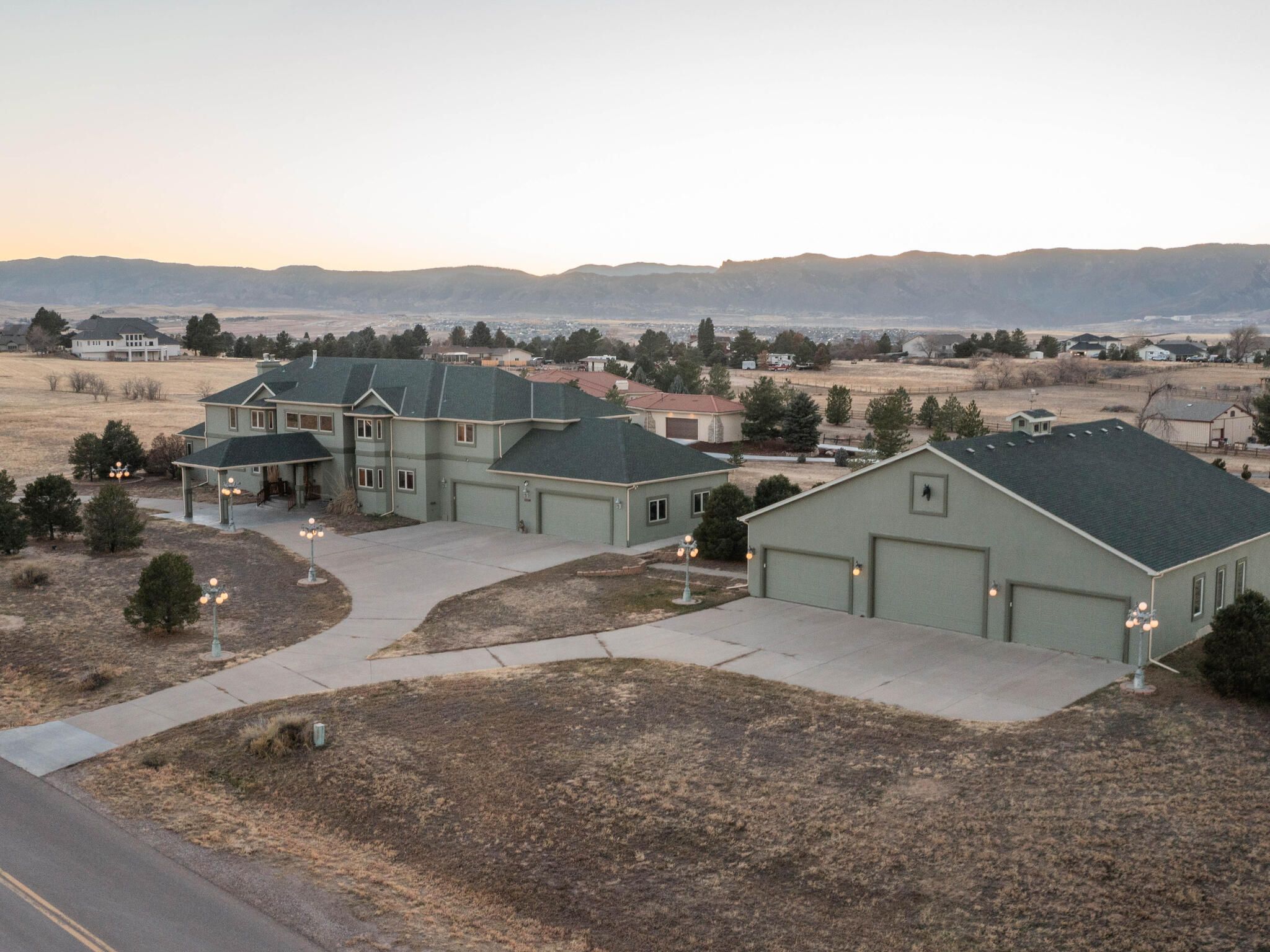 10807 N Chatfield Drive 