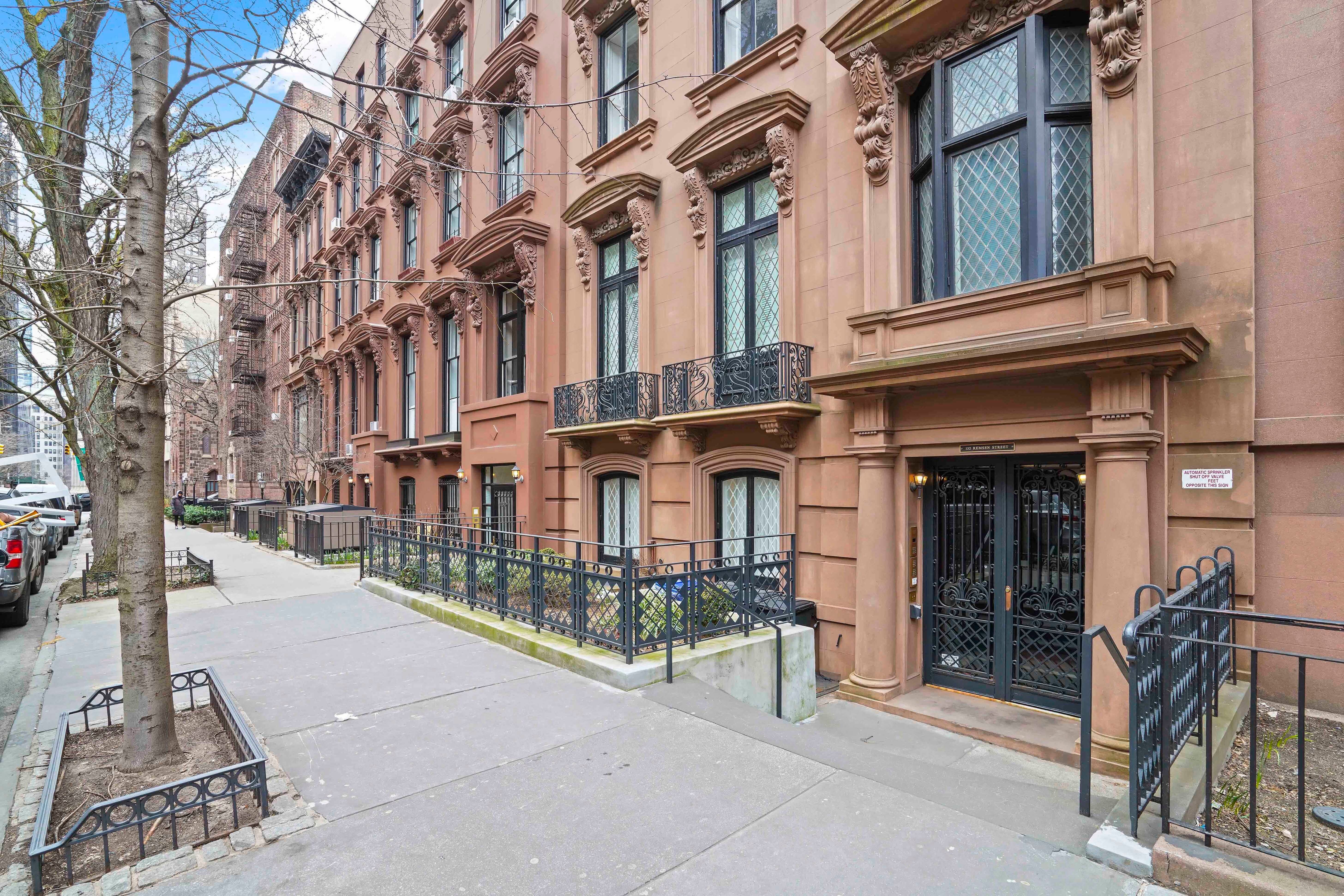 132 Remsen St. 12