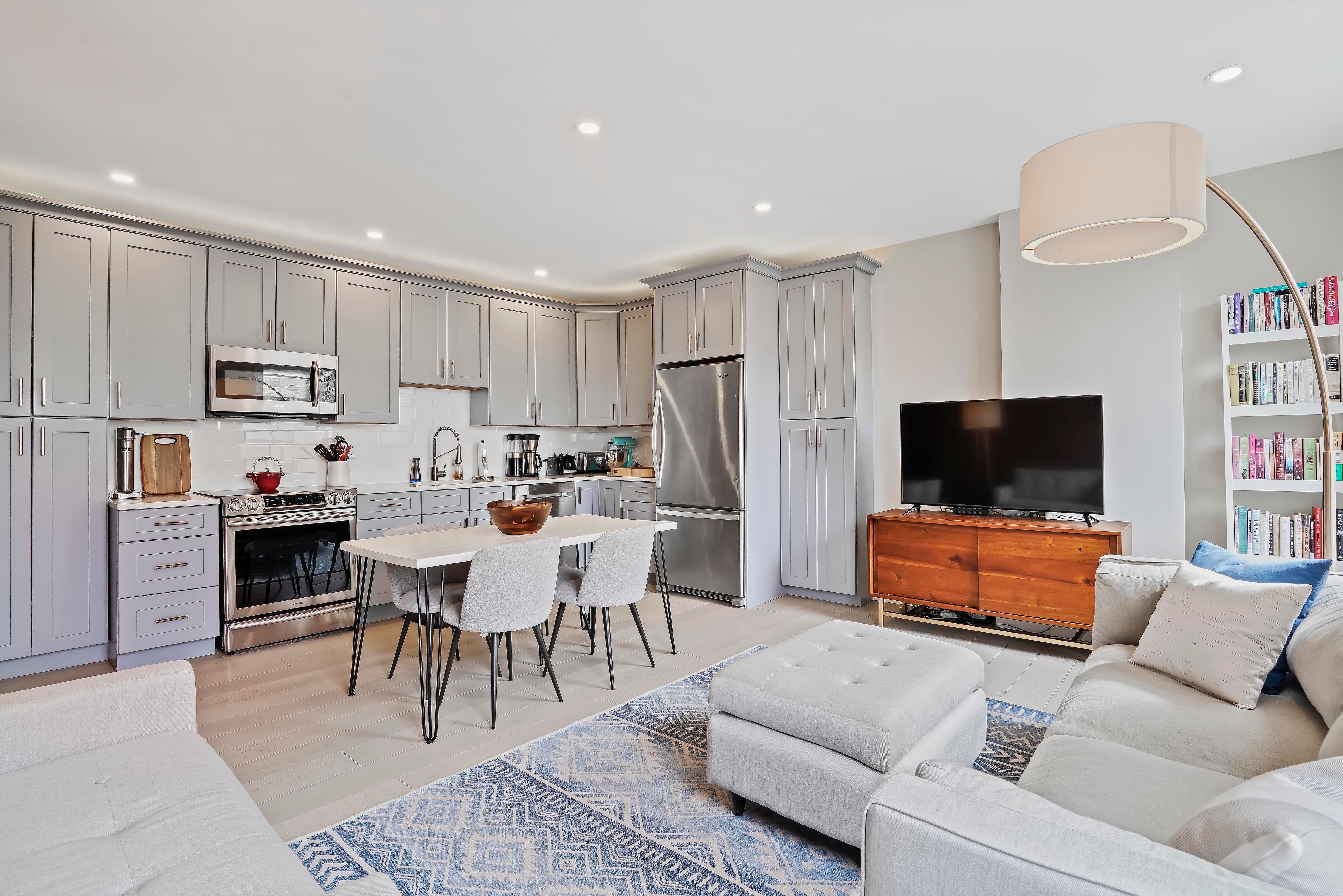 132 Remsen St. 12