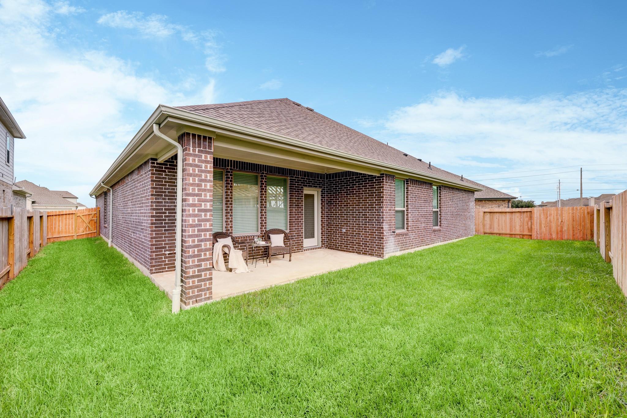 6205 Maple Court