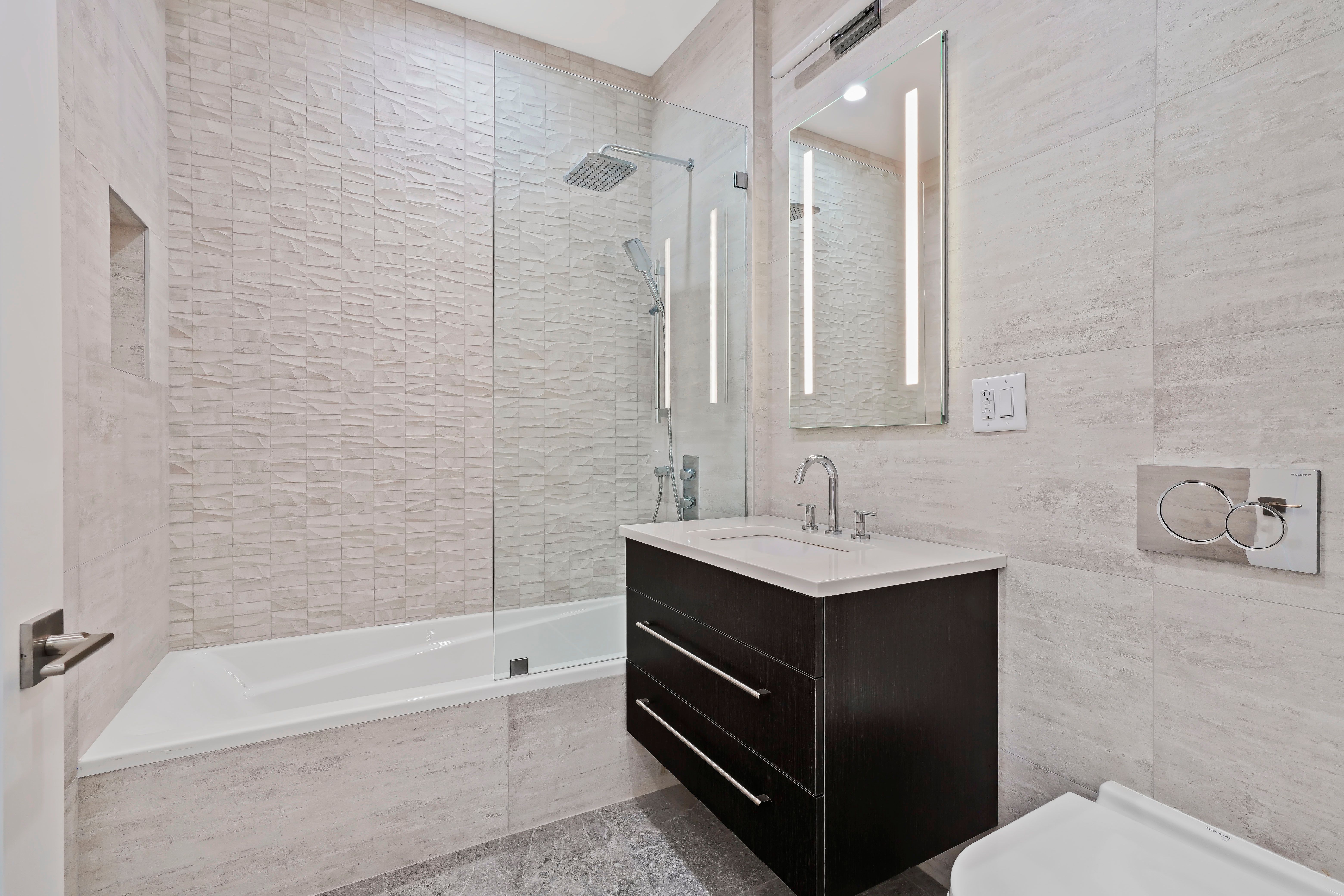 47 Diamond Street , 2A