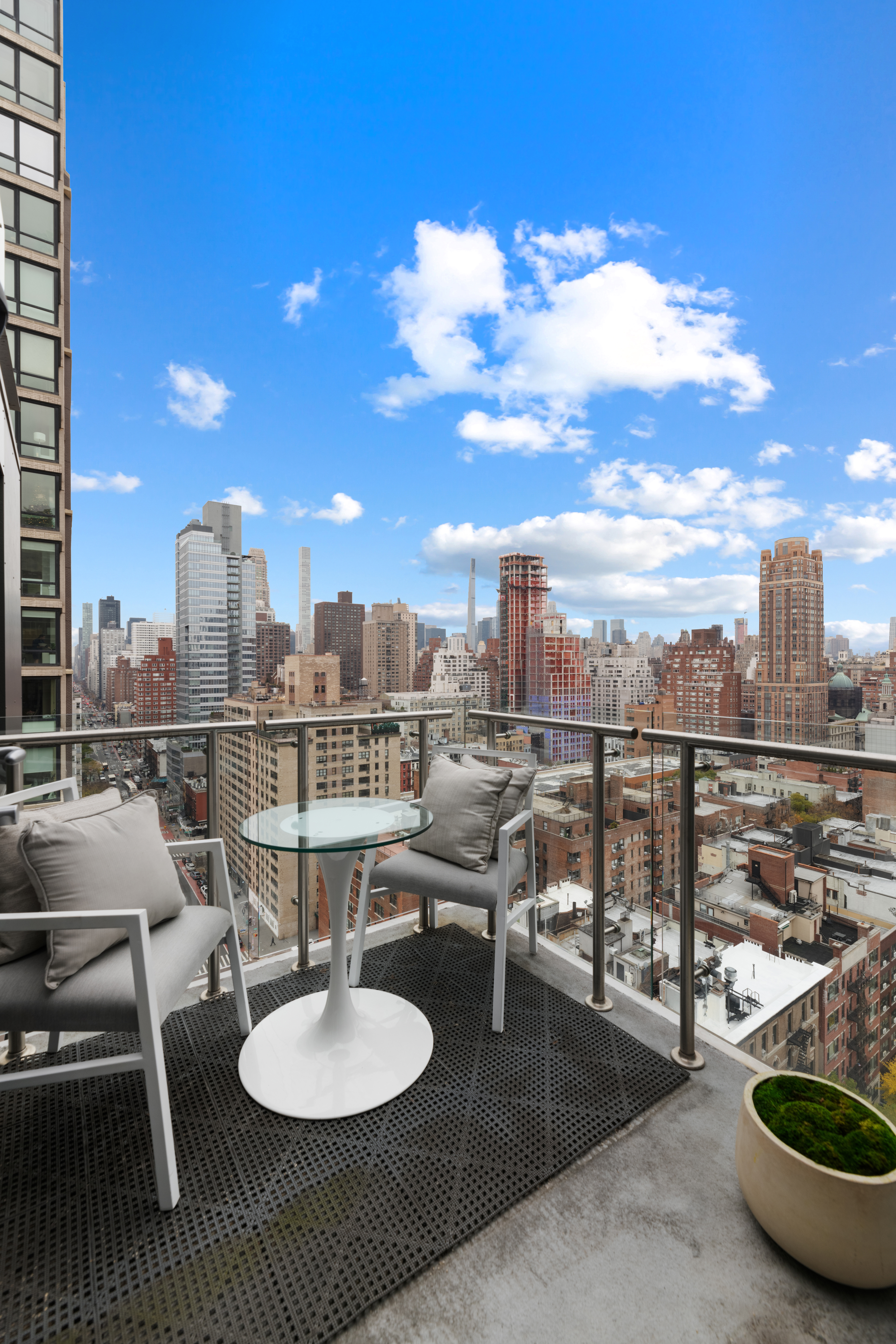 303 East 77th Street PHD