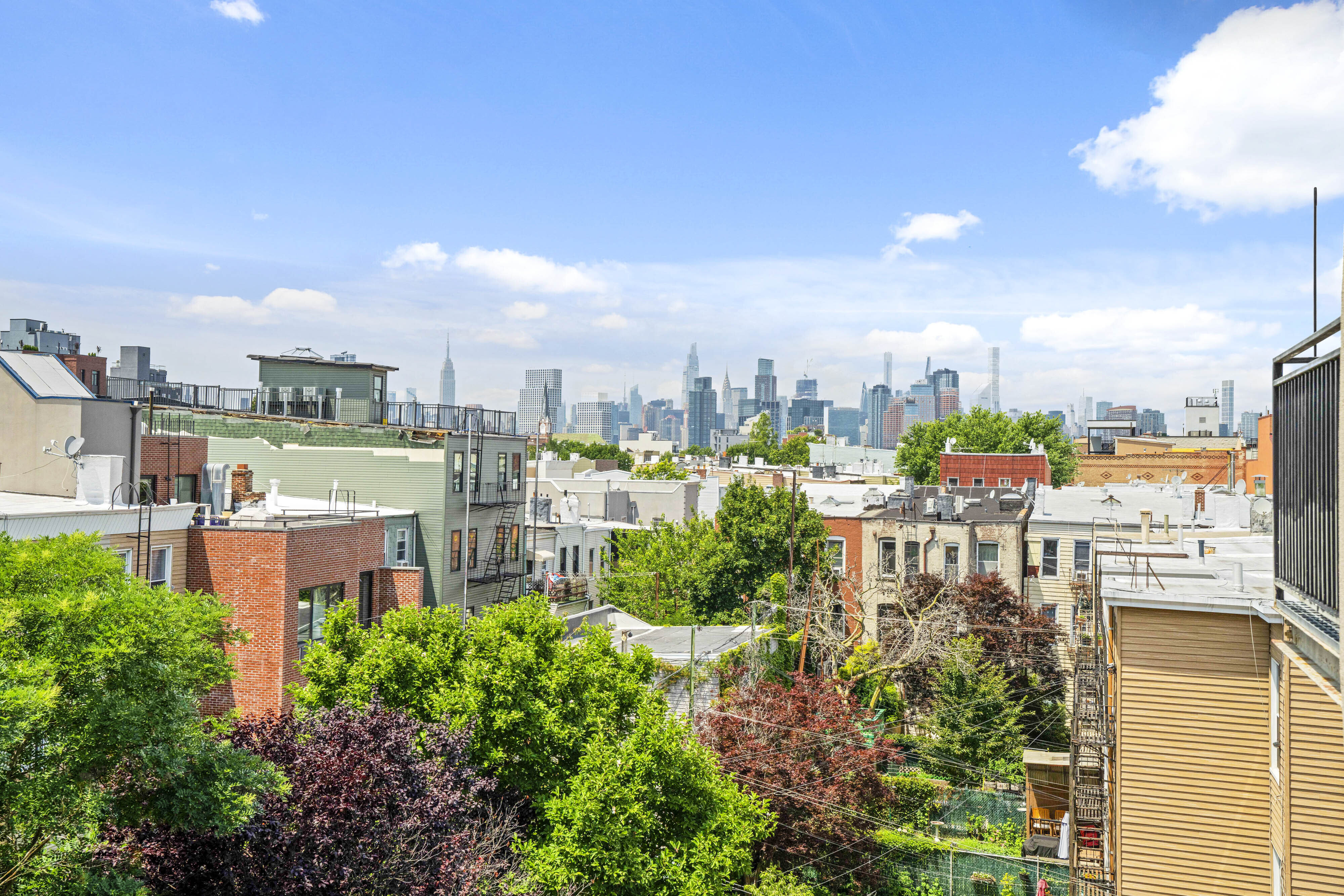 47 Diamond Street , 3B