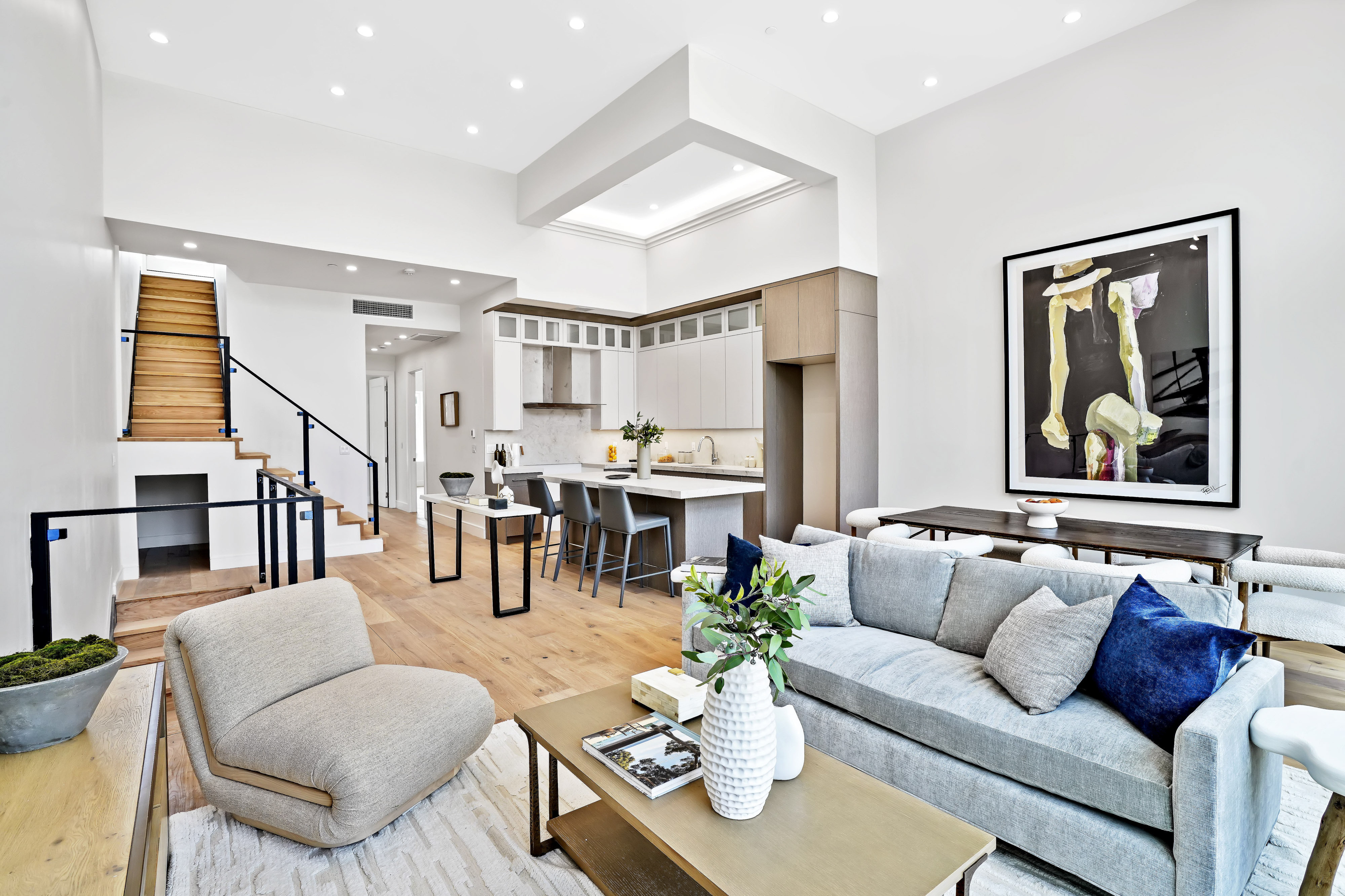 47 Diamond Street , 3B