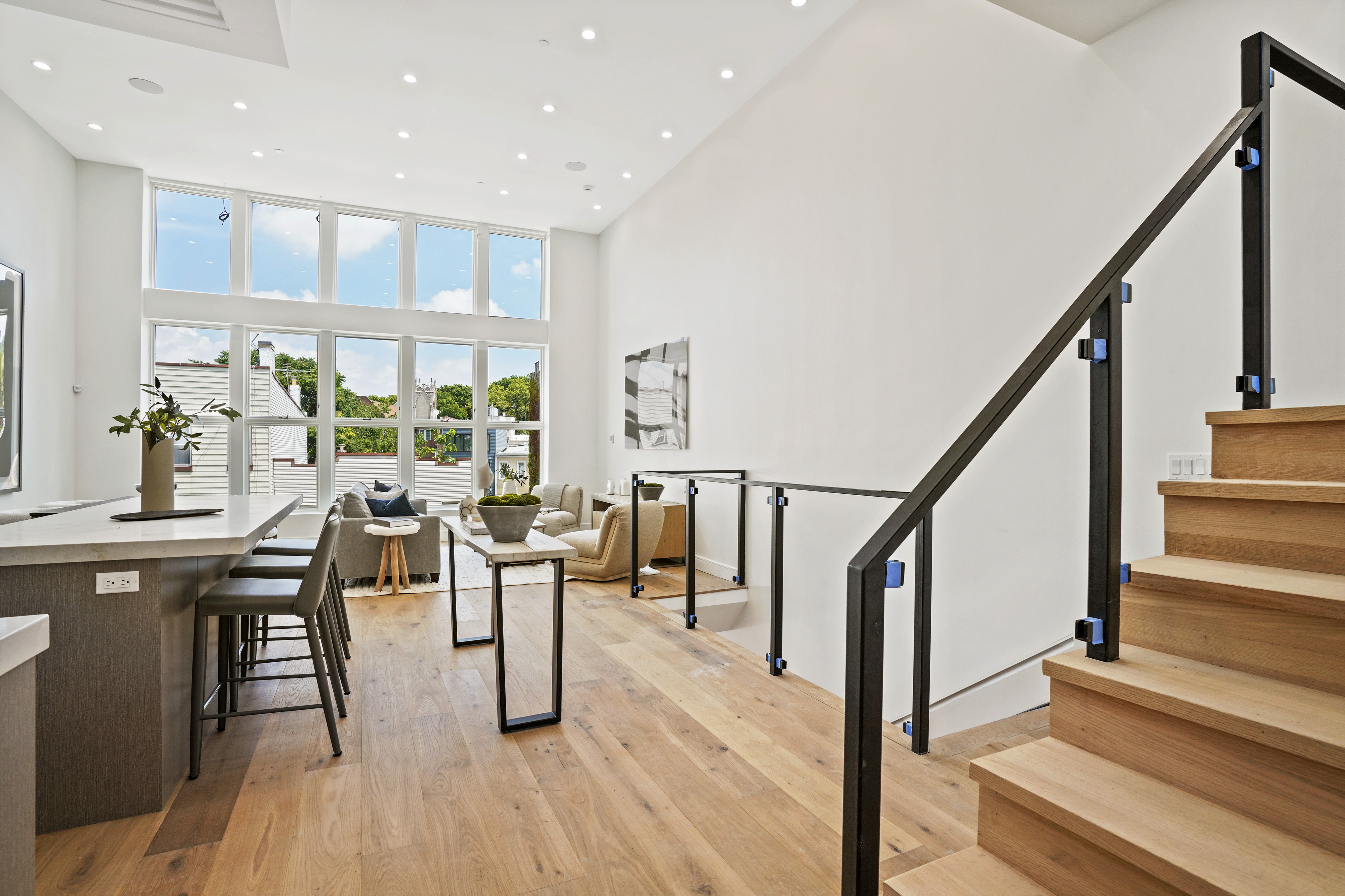 47 Diamond Street , 3B