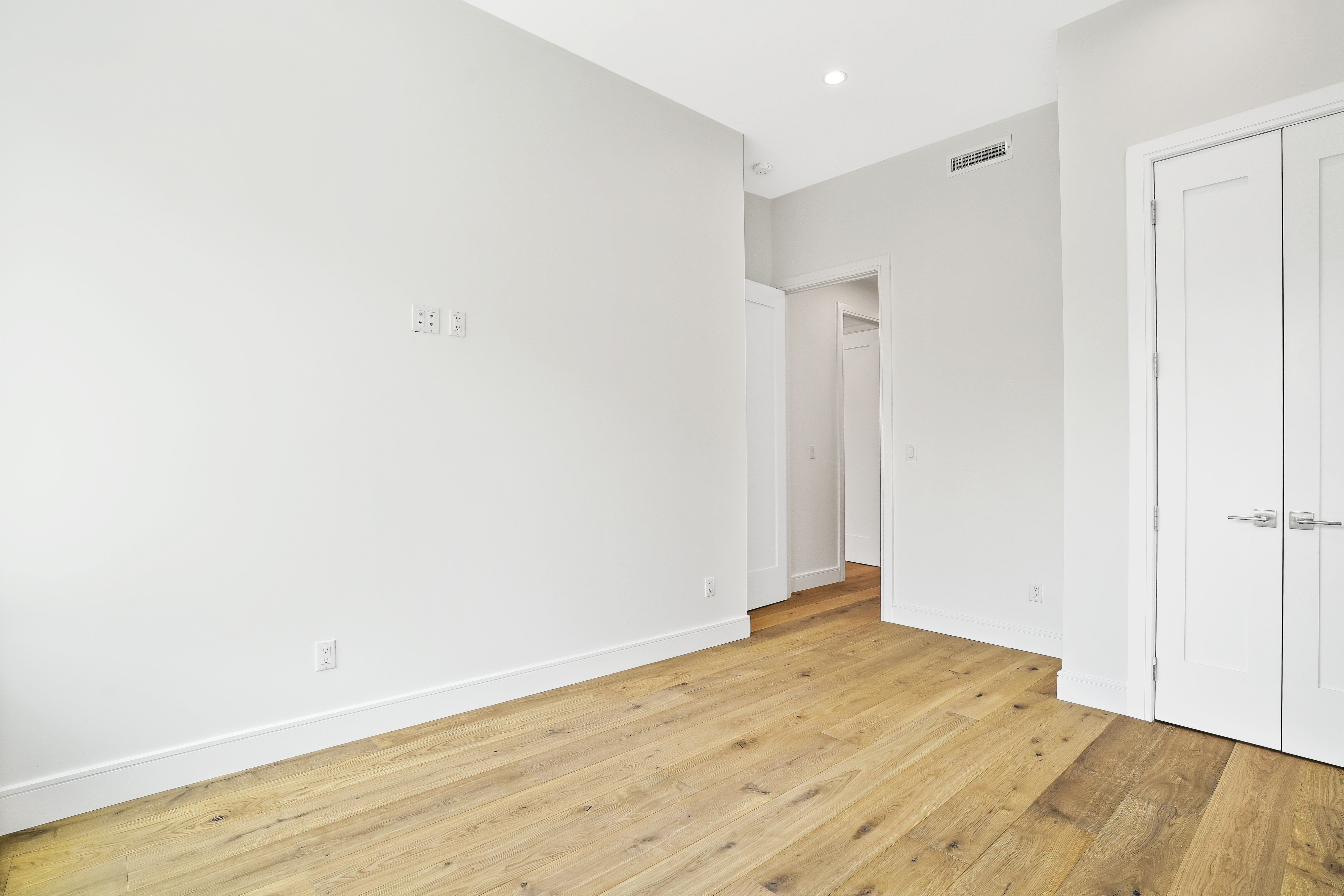 47 Diamond Street , 3B