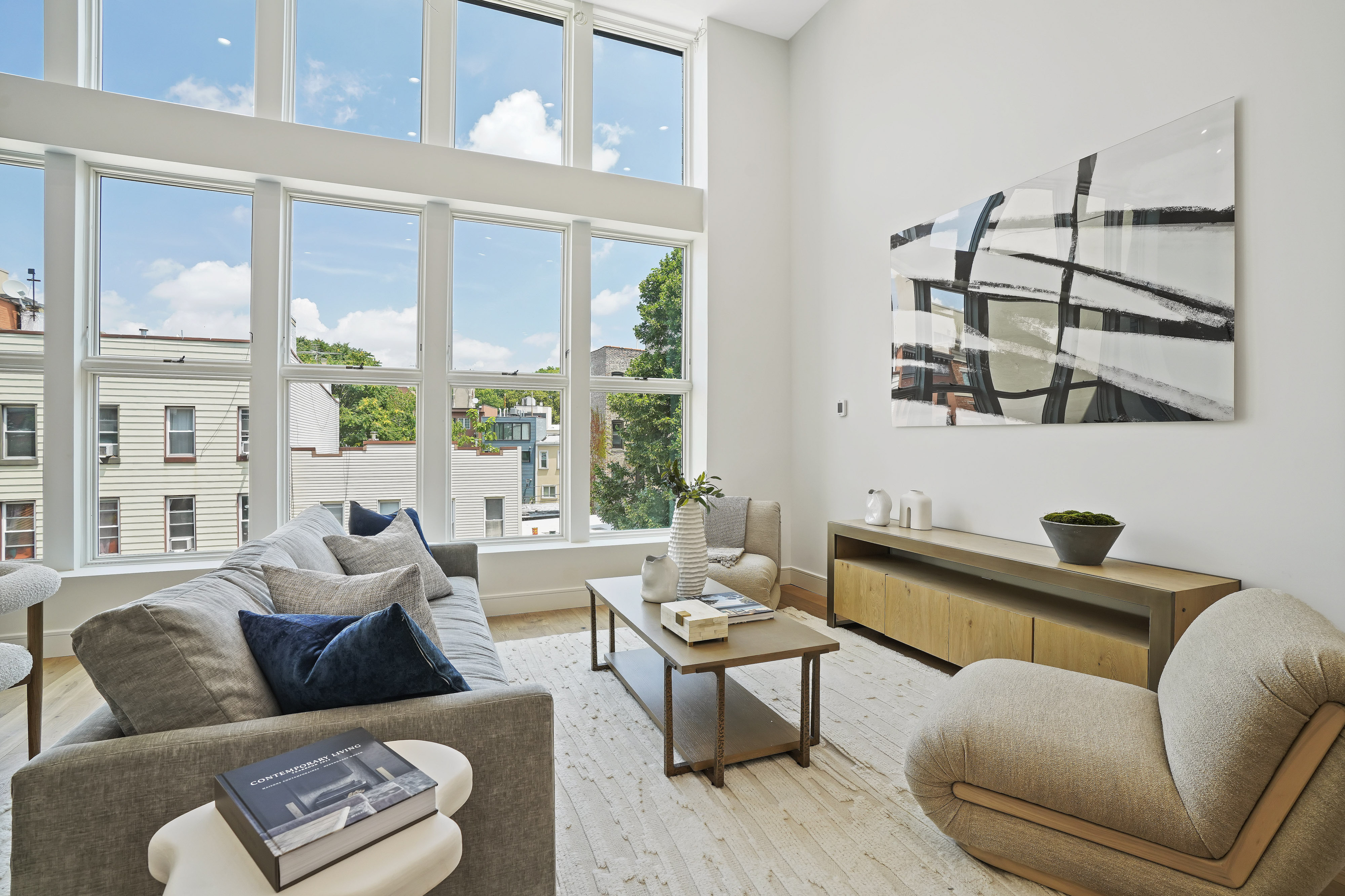 47 Diamond Street , 3B