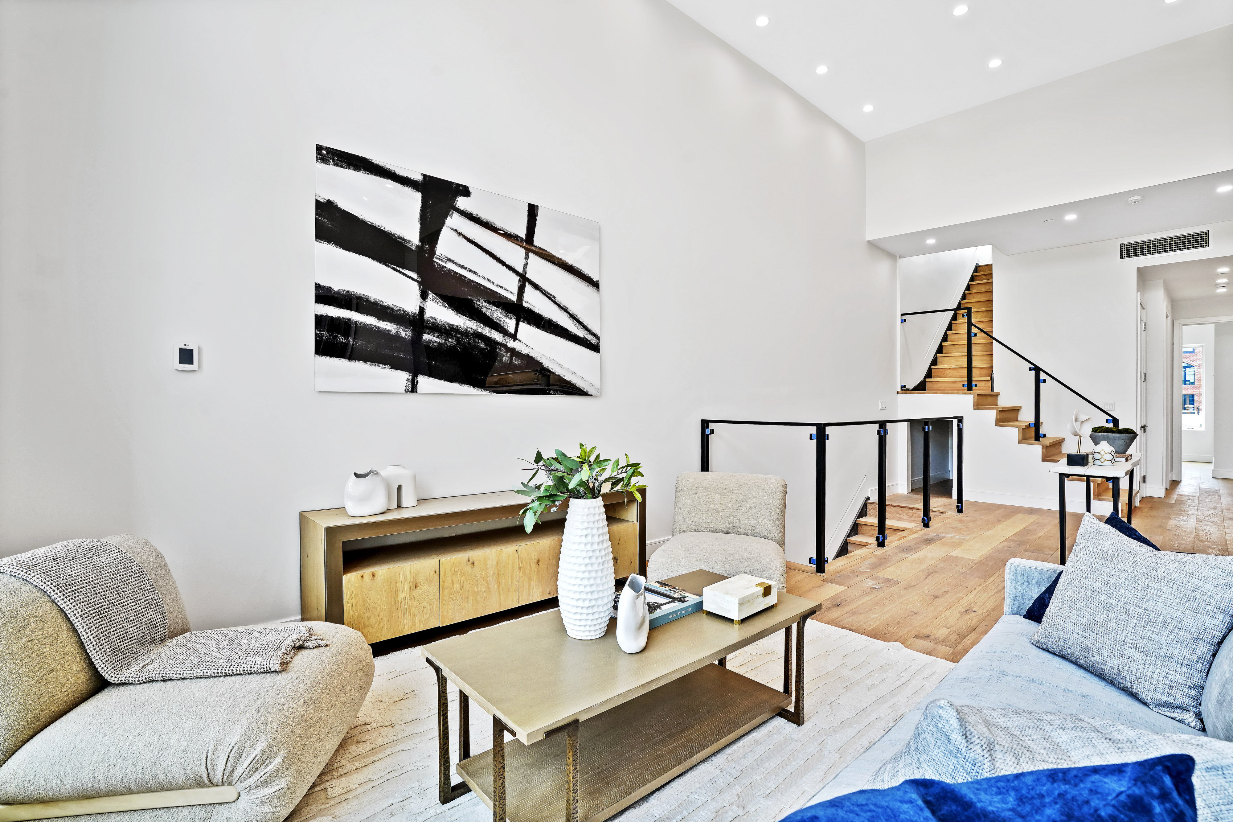 47 Diamond Street , 3B