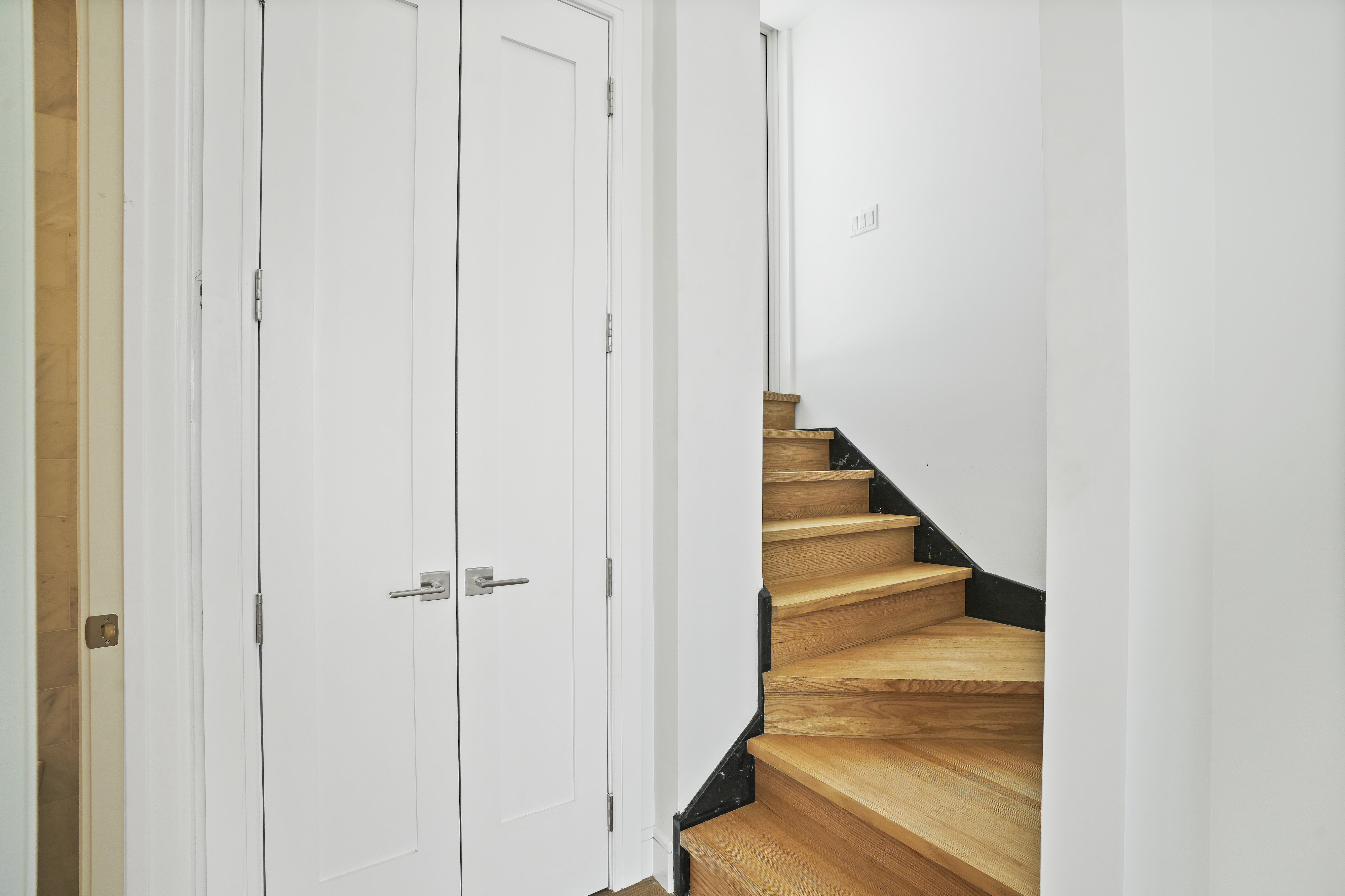 47 Diamond Street , 3B