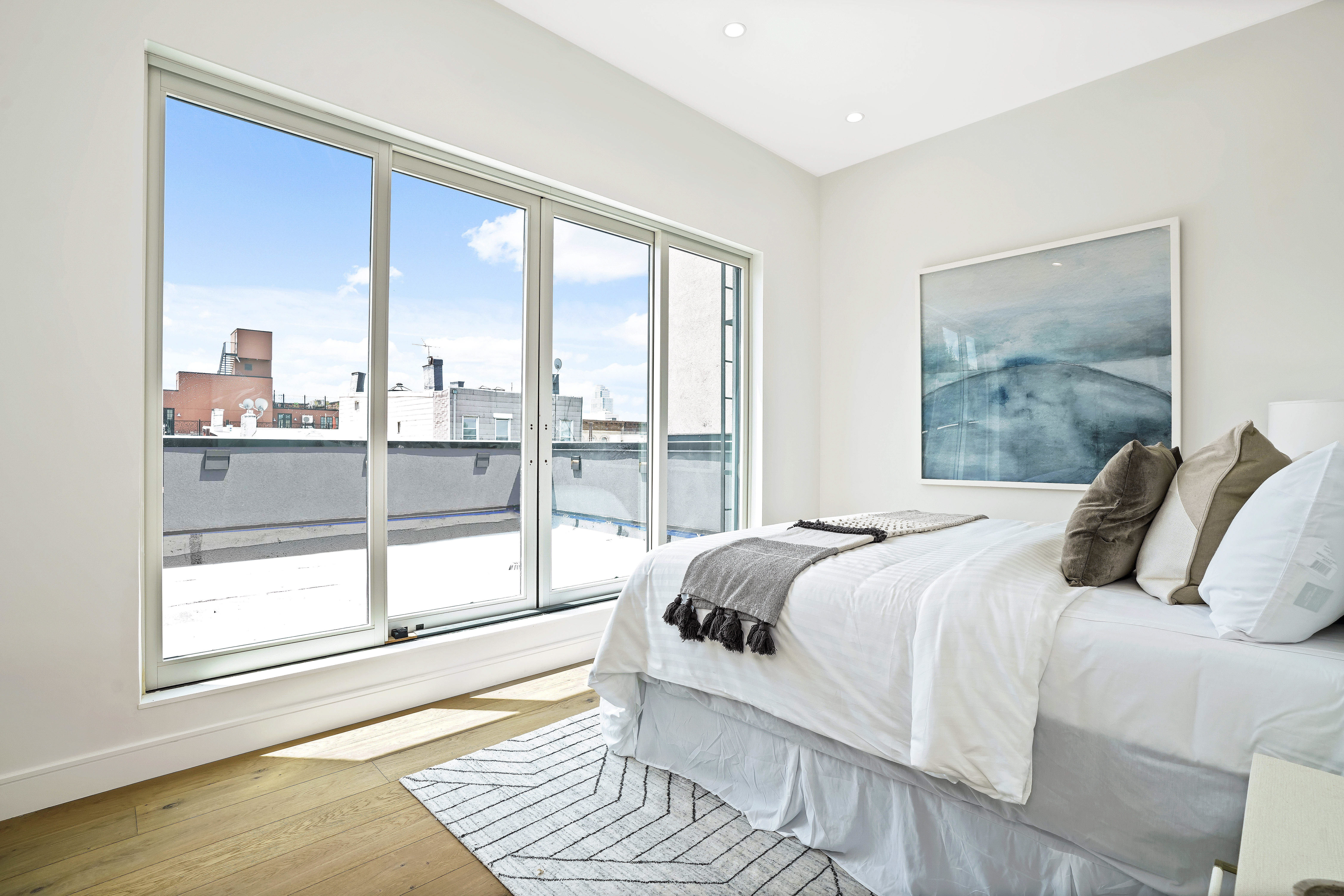 47 Diamond Street , 3B