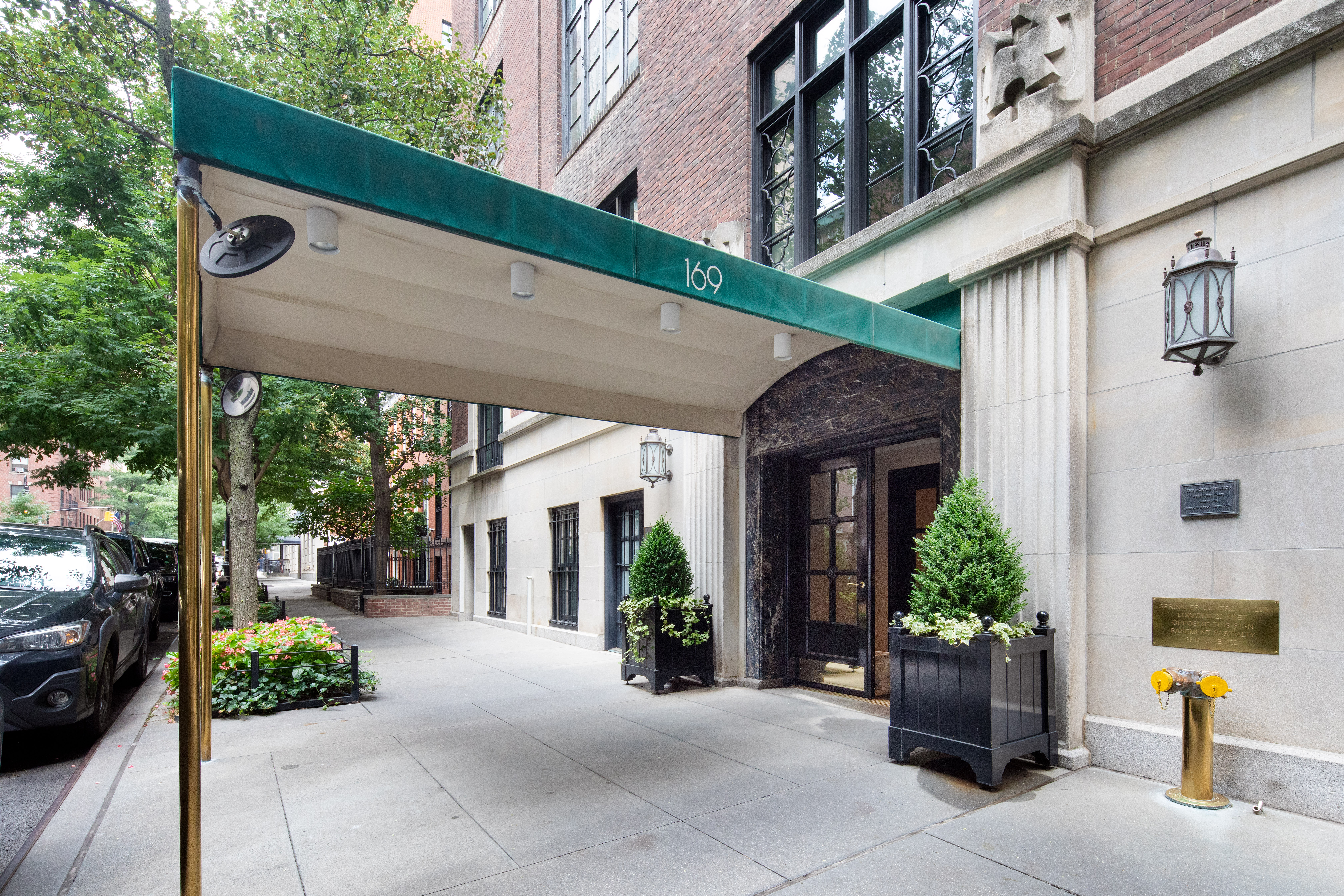 169 East 78th Street 2A/3A