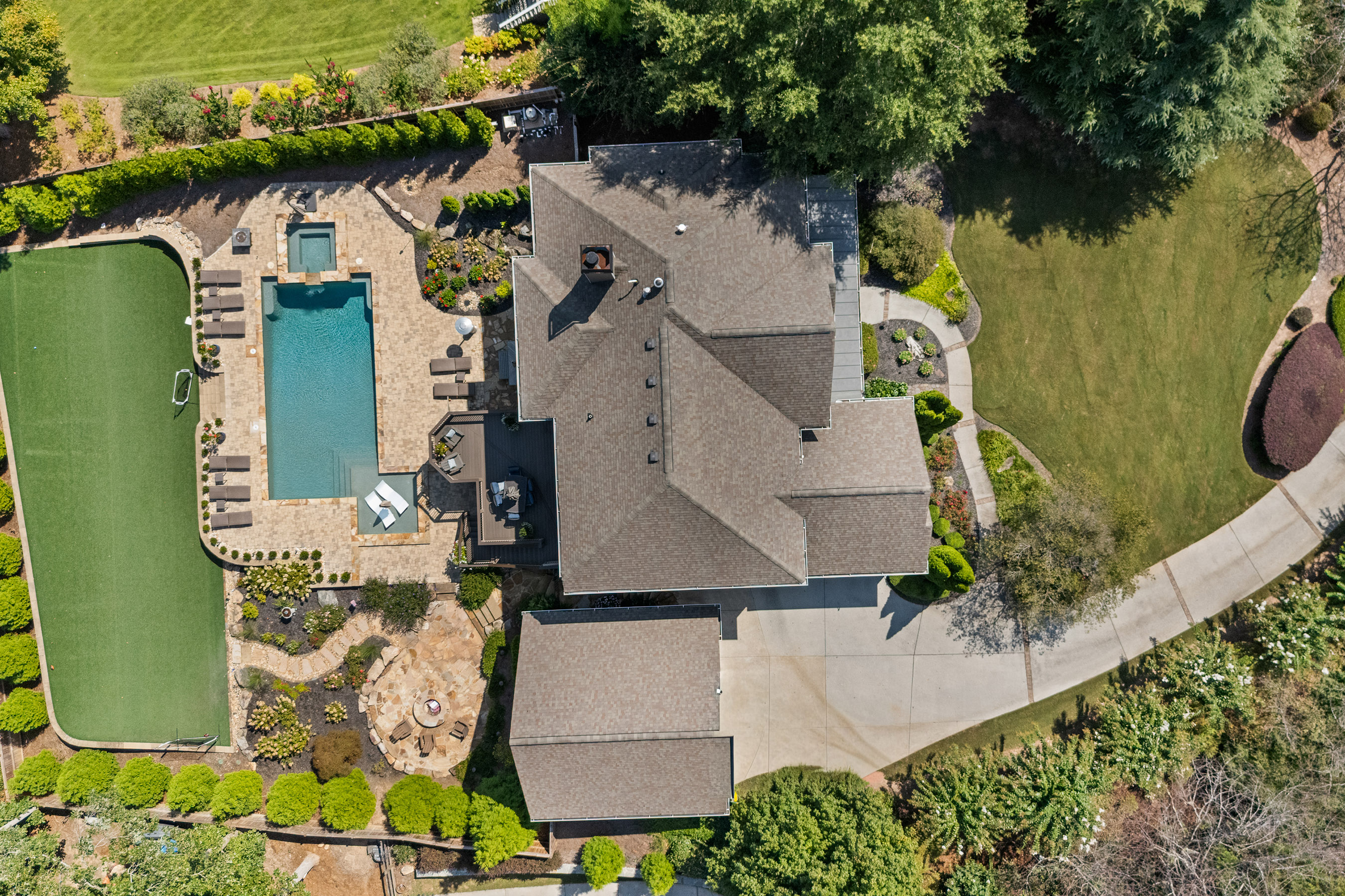 810 Lake Ridge Court