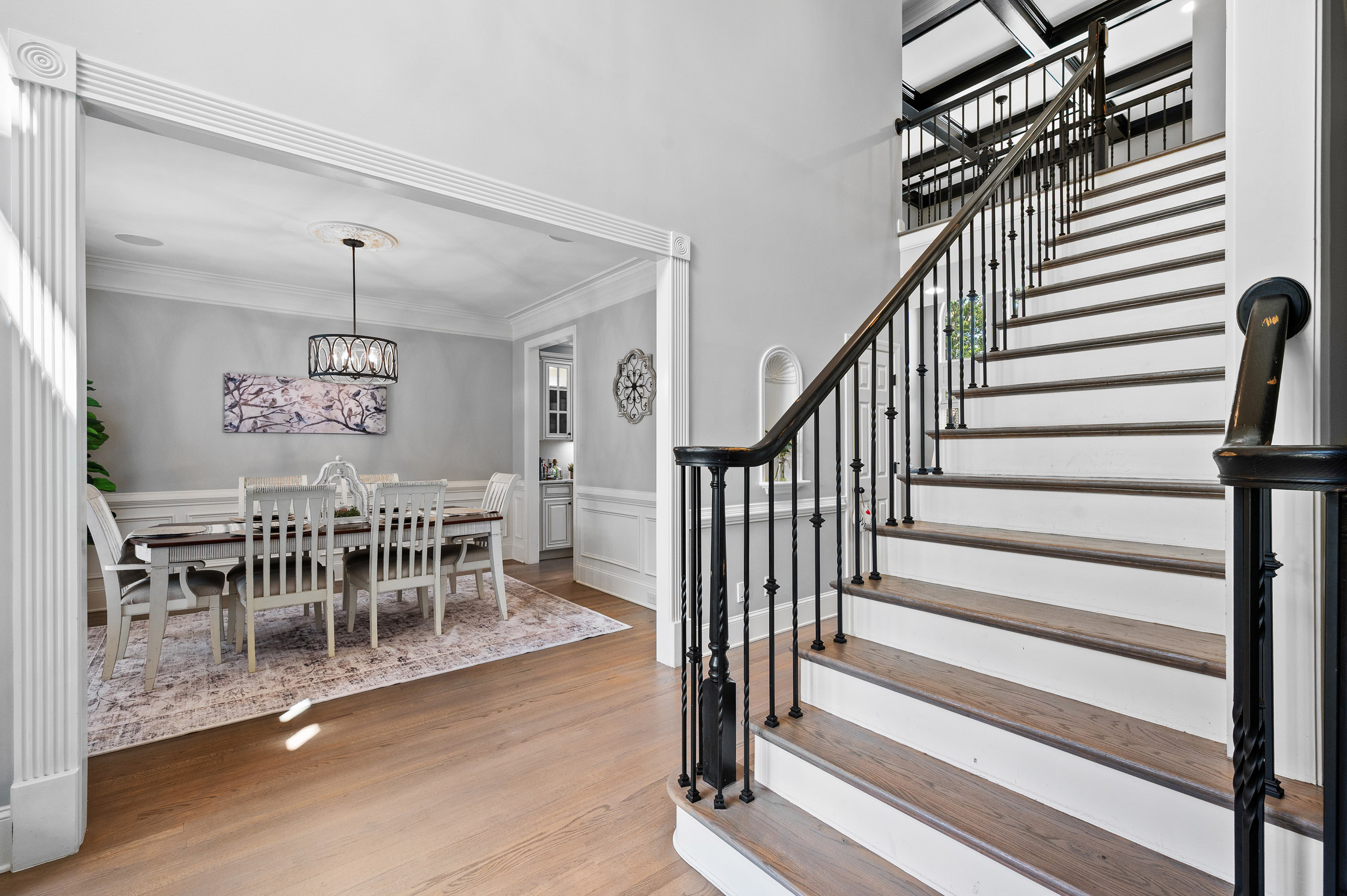 810 Lake Ridge Court