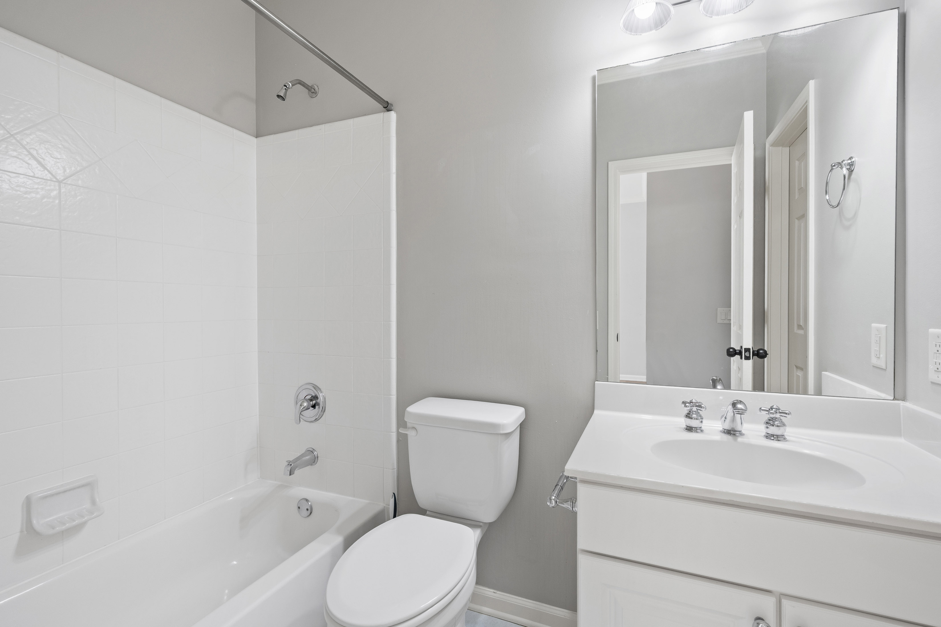 810 Lake Ridge Court