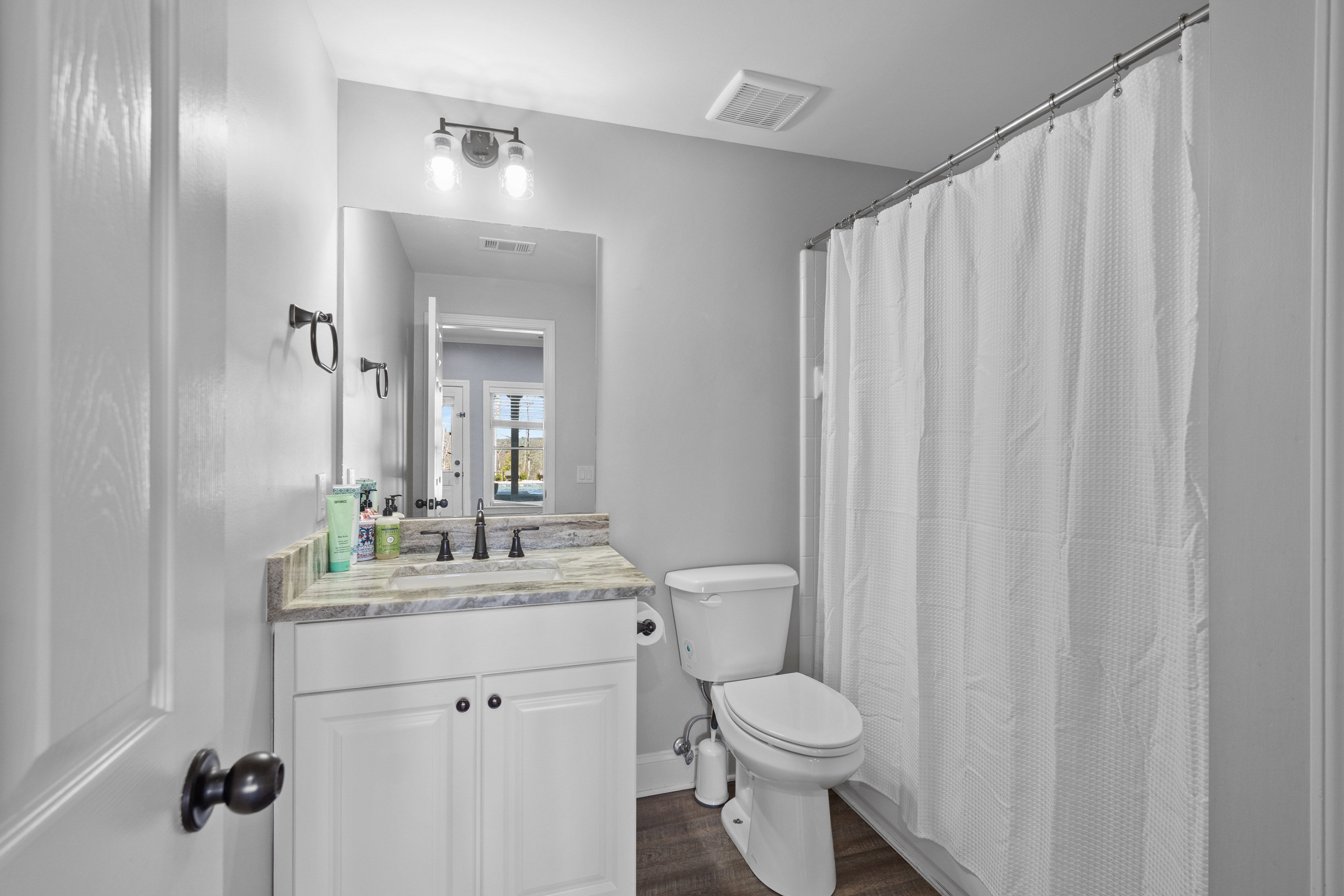 810 Lake Ridge Court