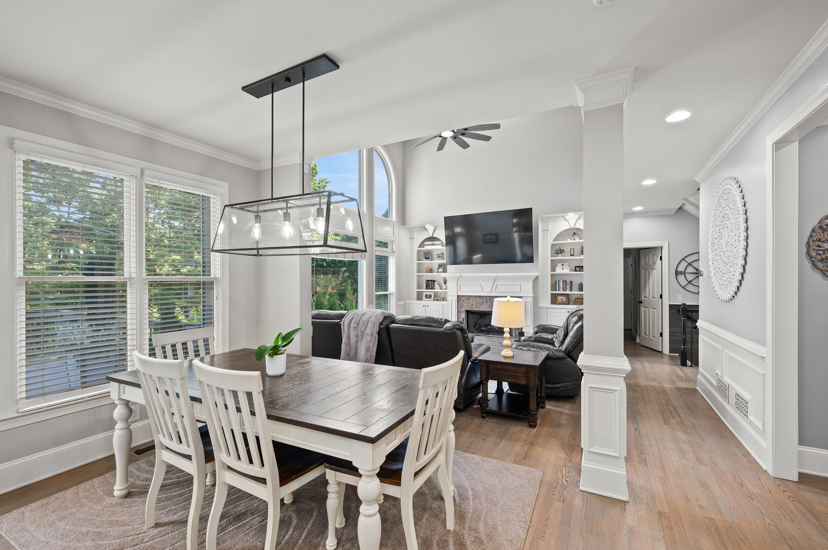 810 Lake Ridge Court