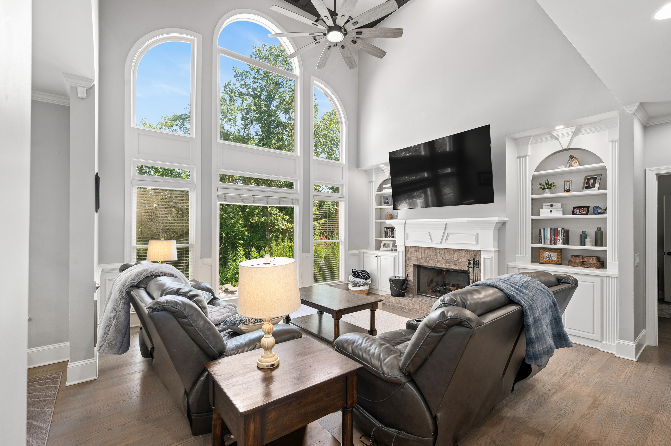810 Lake Ridge Court