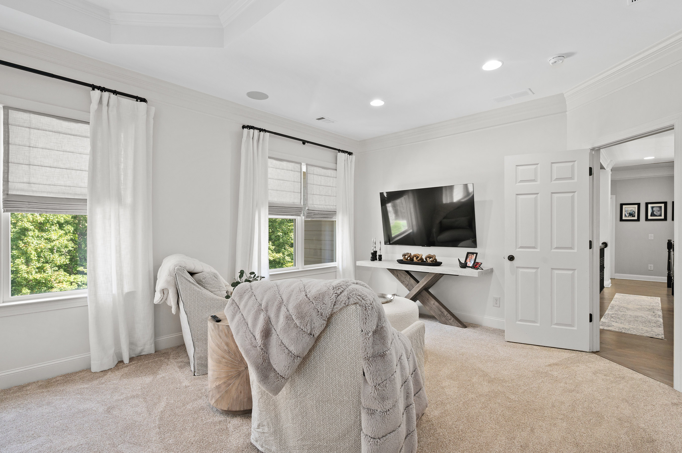 810 Lake Ridge Court