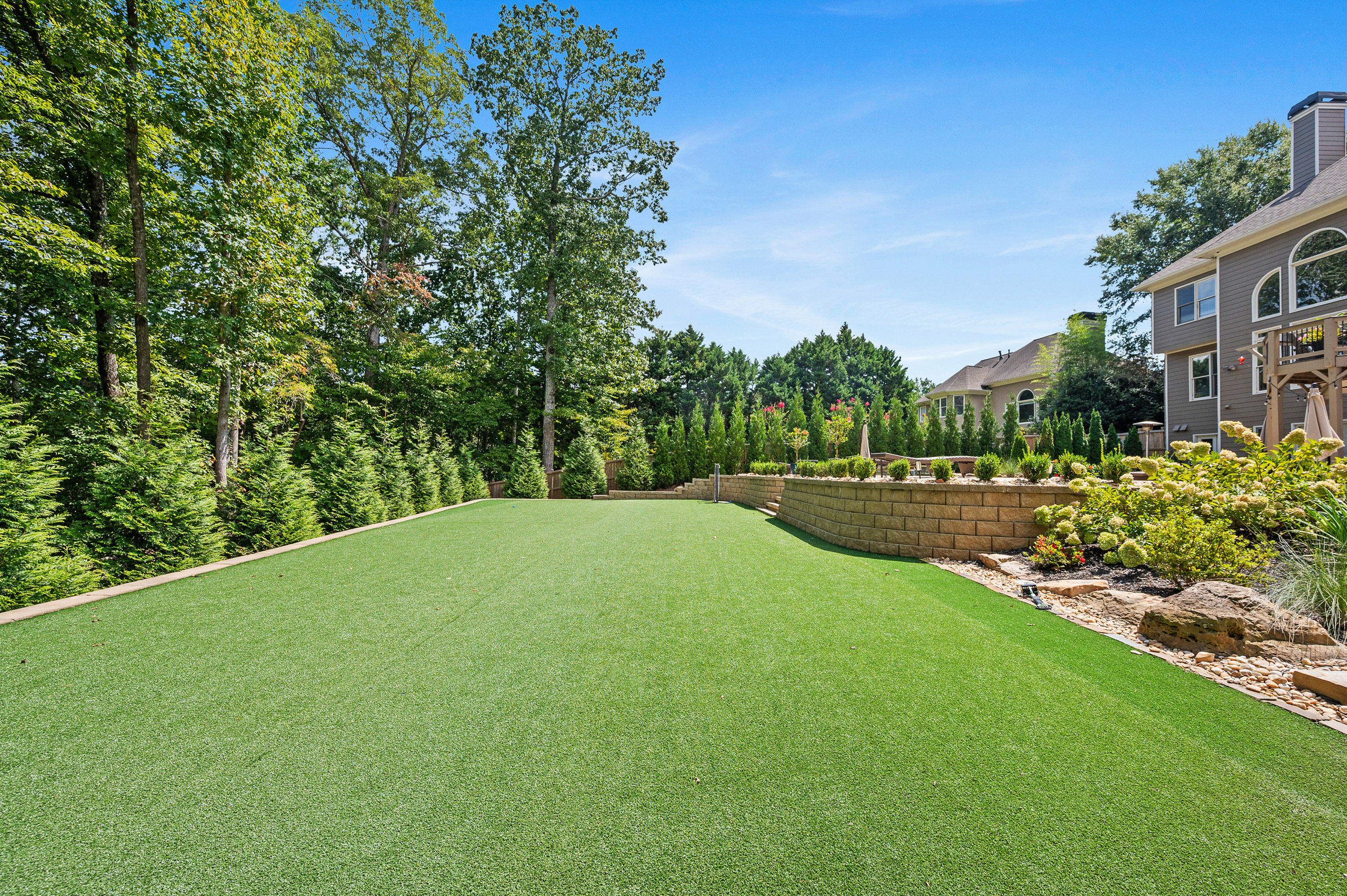 810 Lake Ridge Court
