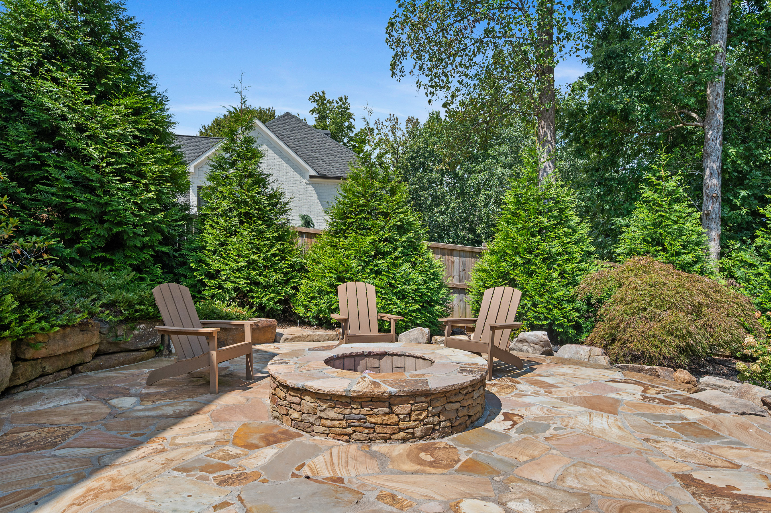 810 Lake Ridge Court