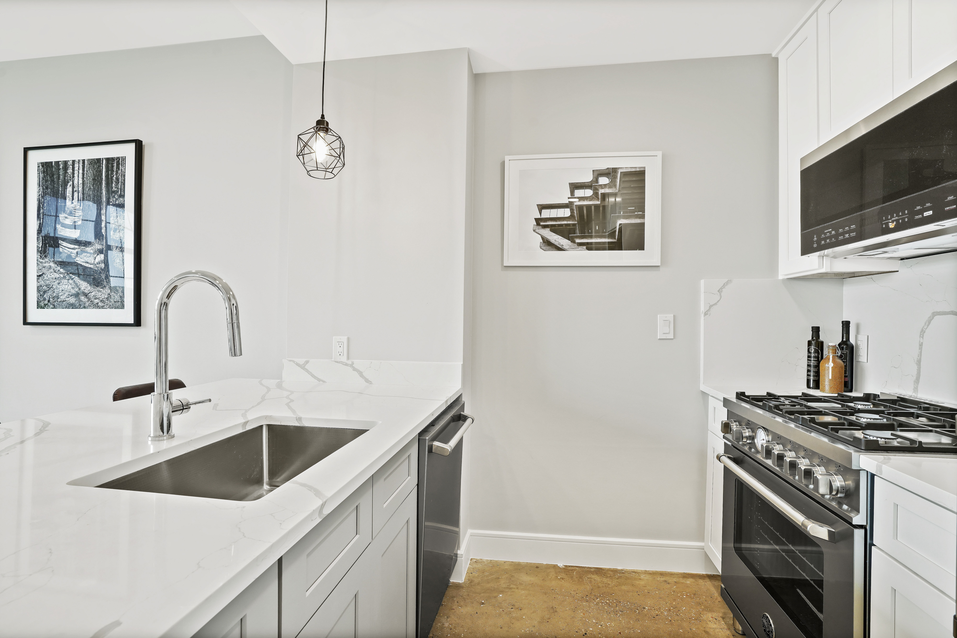 23 Bleecker St. 3b 