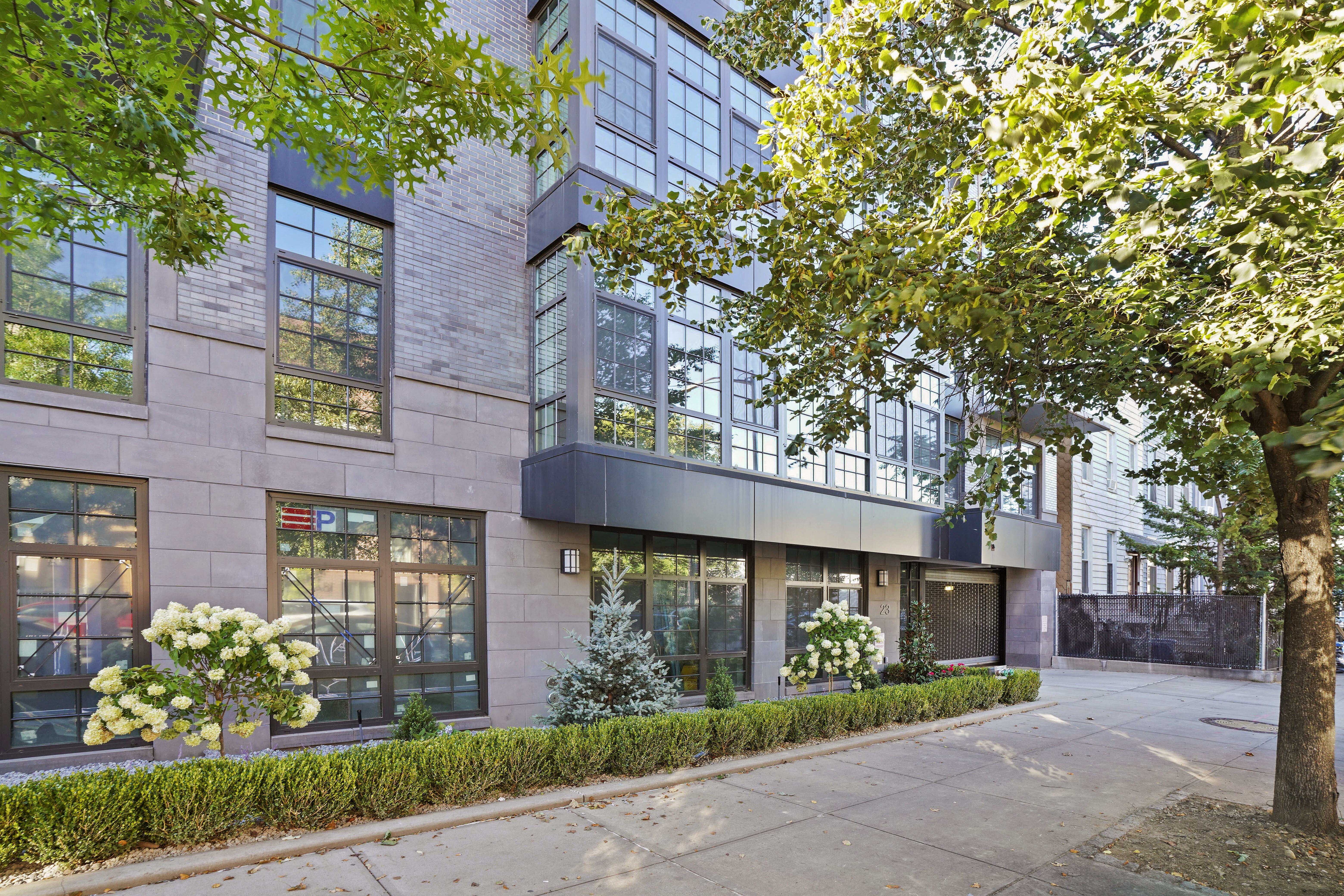 23 Bleecker St. 3b 