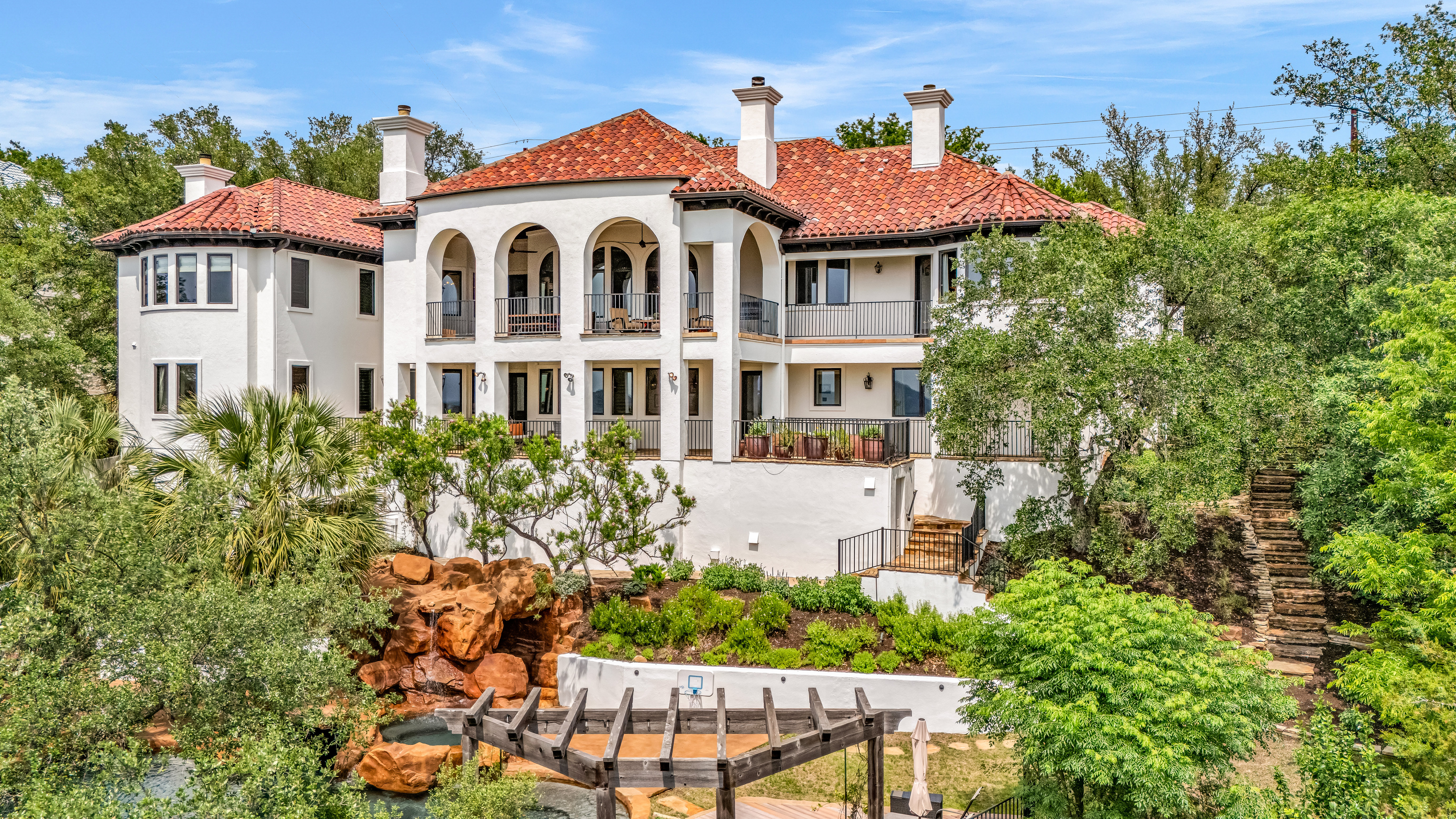1710 Mount Larson Road 