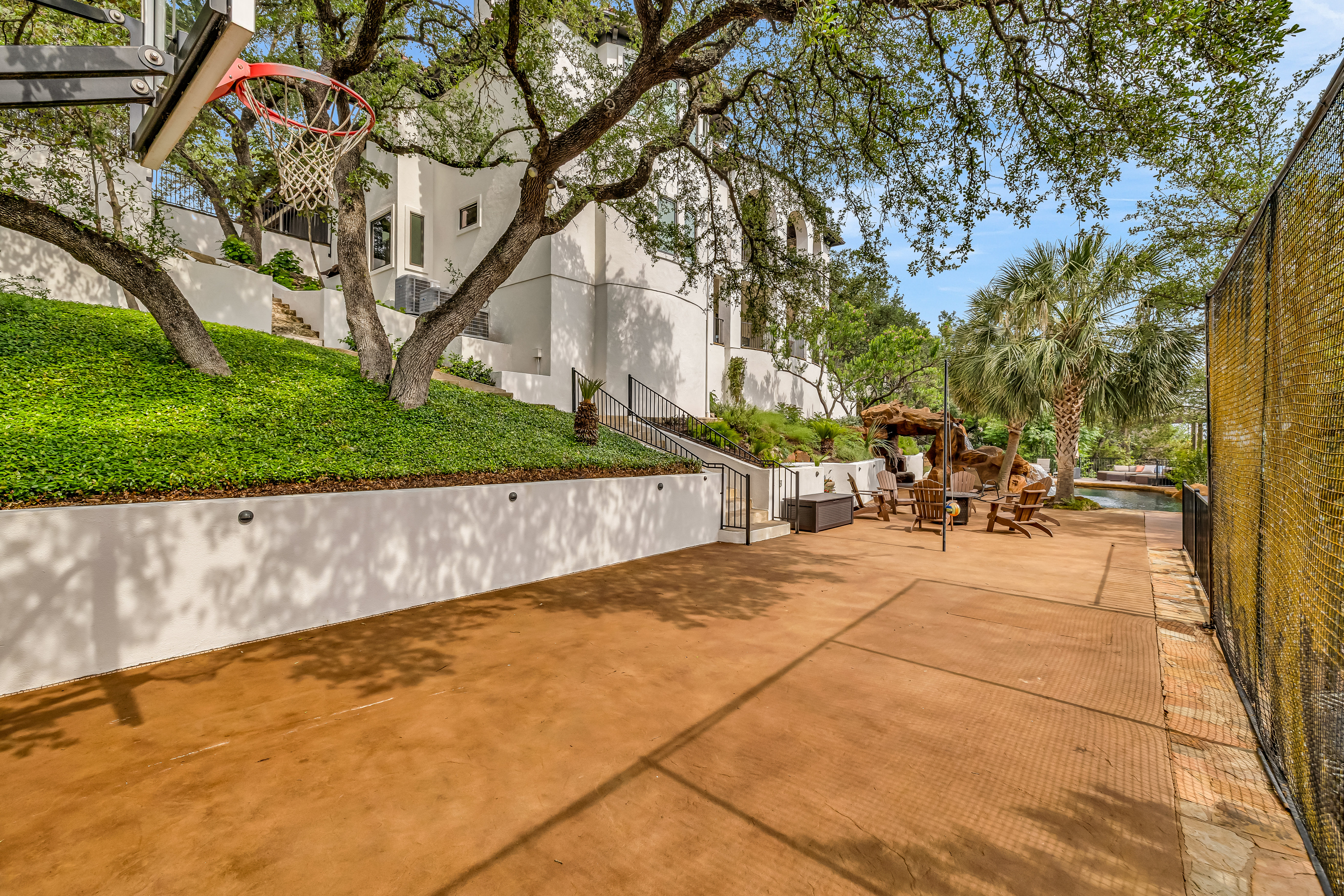 1710 Mount Larson Road 