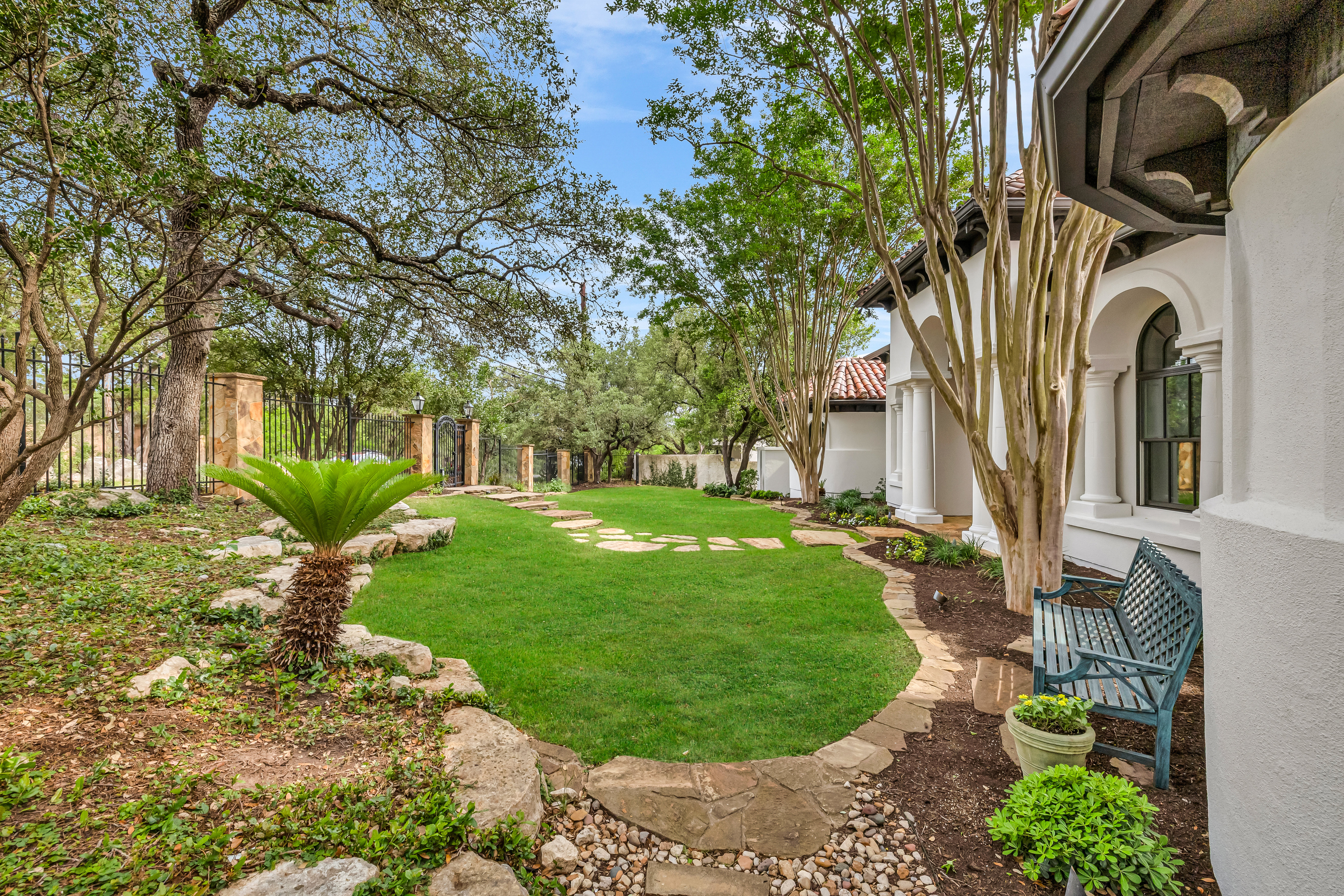 1710 Mount Larson Road 
